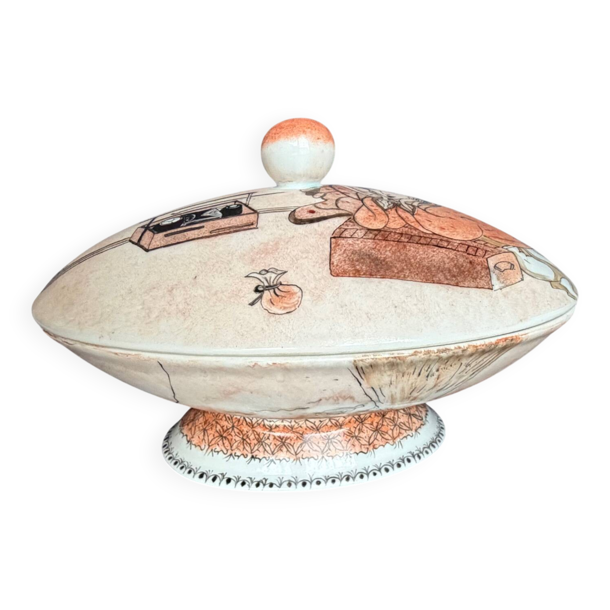 Earthenware bonbonnière