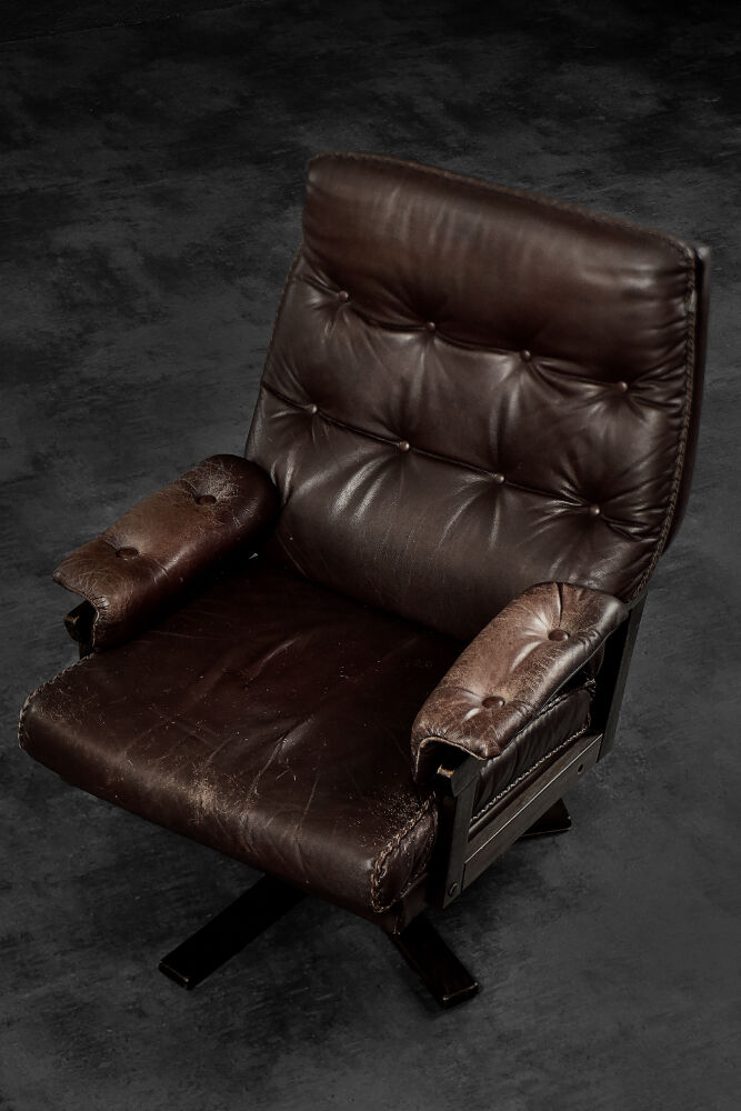 Modern Scandinavian brown leather swivel chair, 1970s