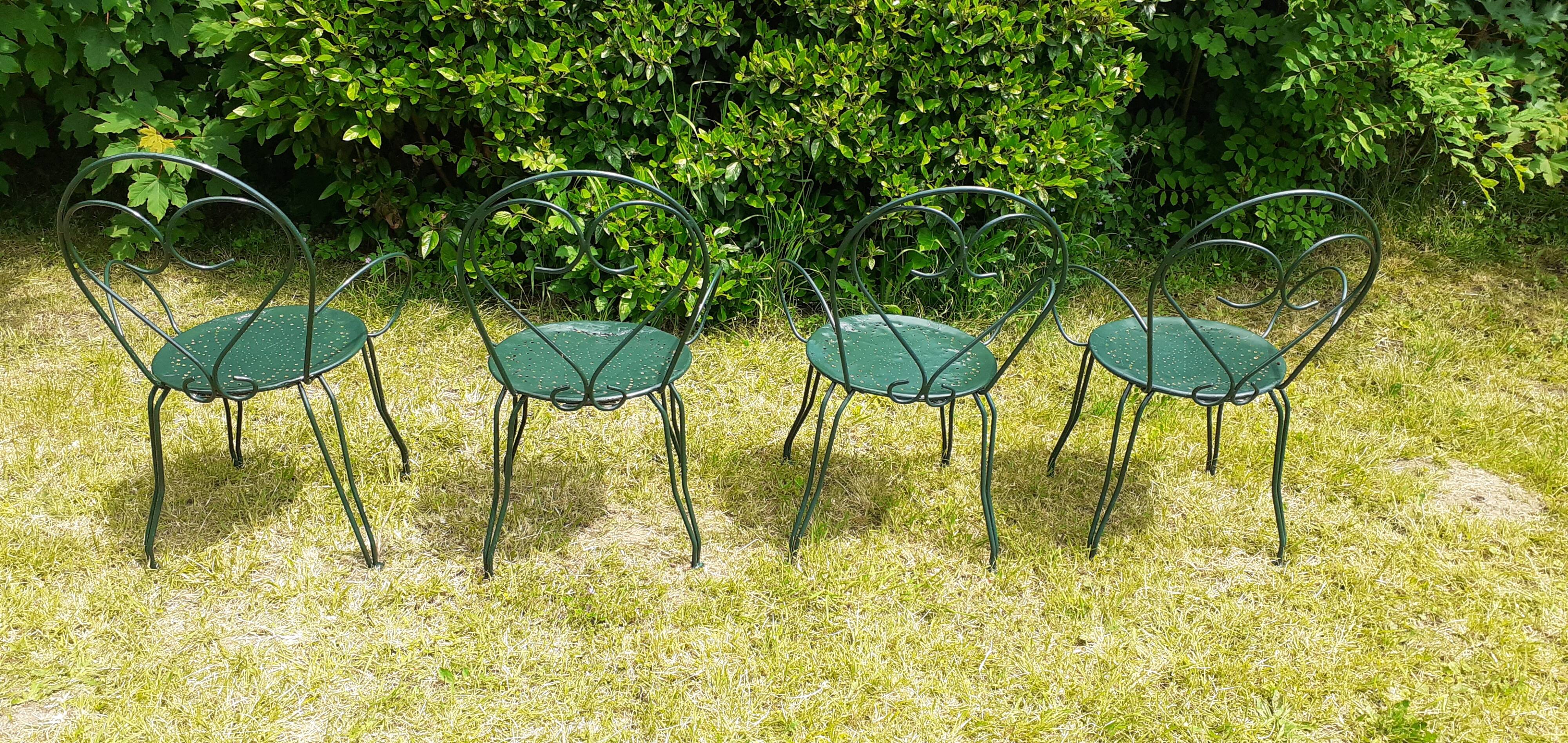 Garden furniture 1 table 4 armchairs wrought iron old green wagon