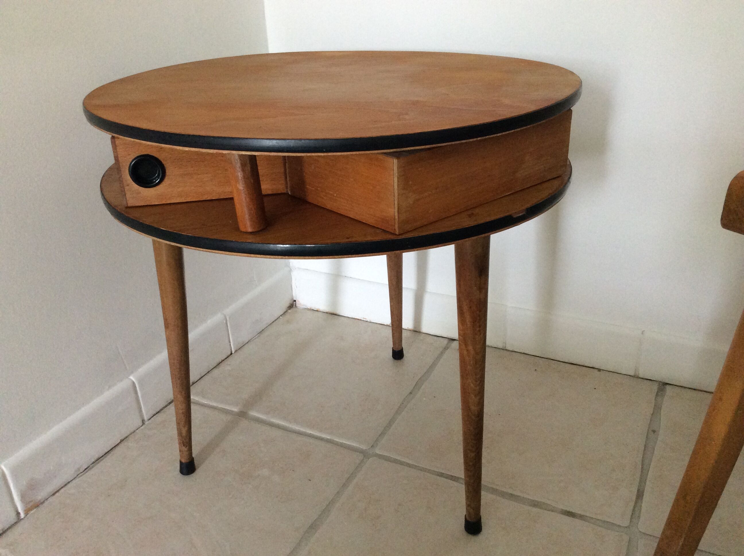Round coffee table 1950s