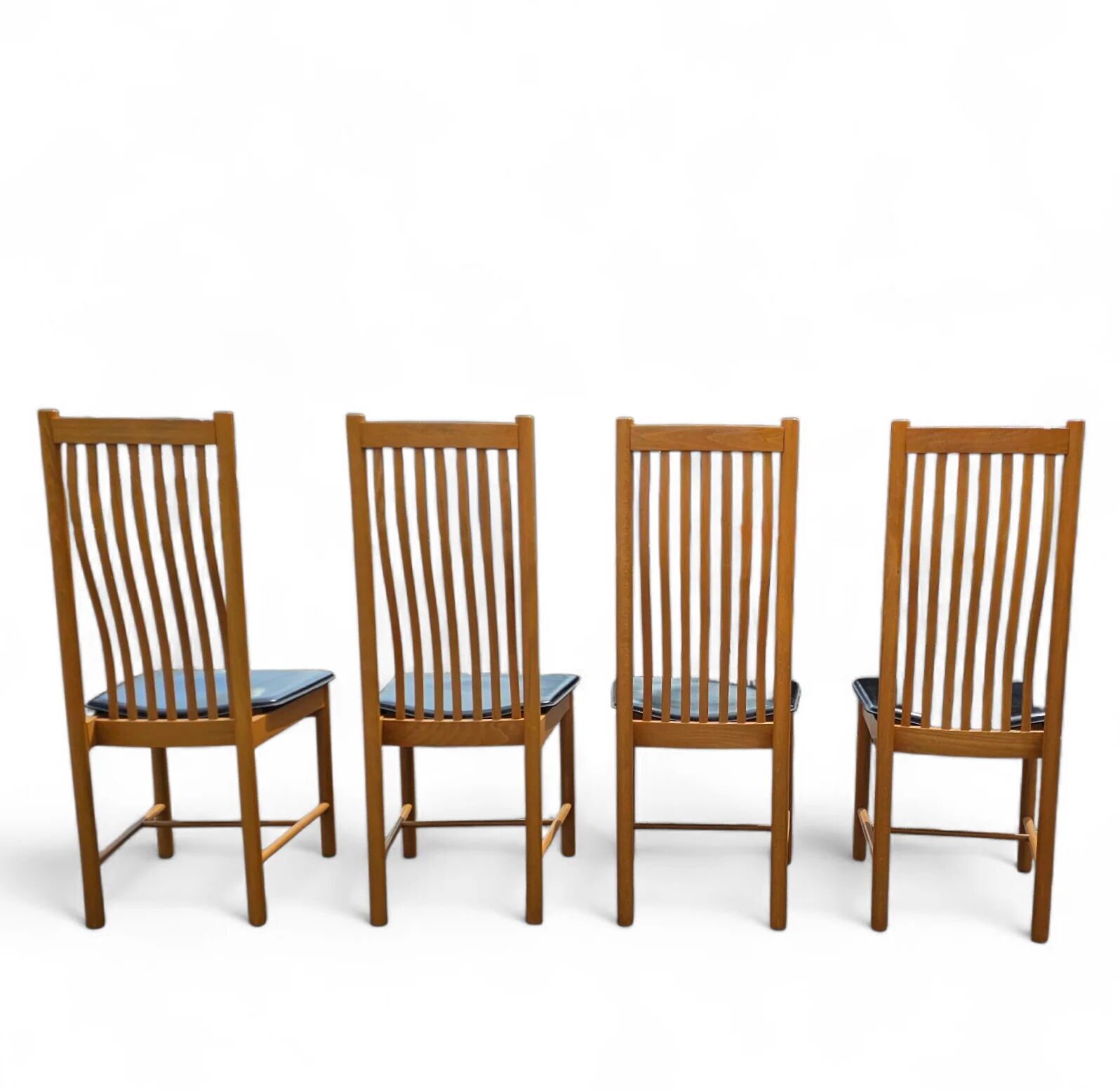 4 x Bros Nova chairs / leather seats