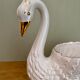 Cache pot cygne vintage en céramique blanche et dorée