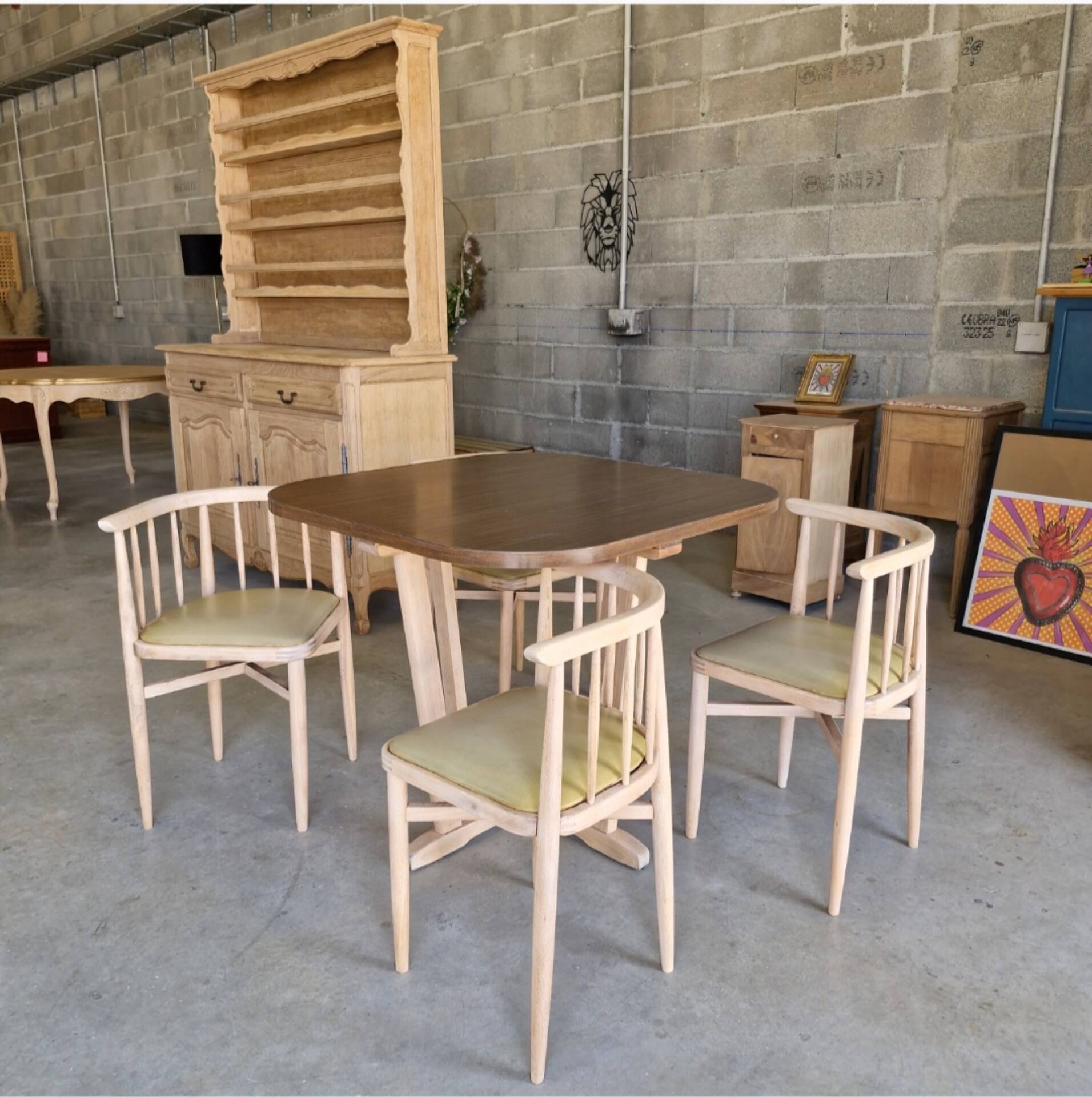 Ensemble vintage attribué à Thonet – table + 4 chaises années 60