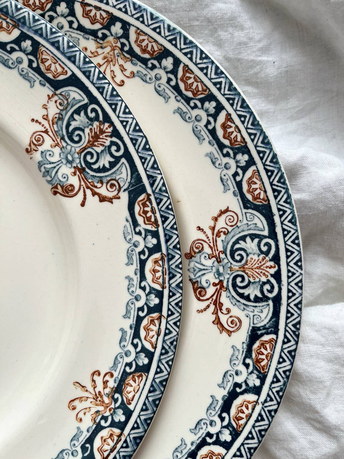 6 ironstone dinner plates “Diderot” Longwy