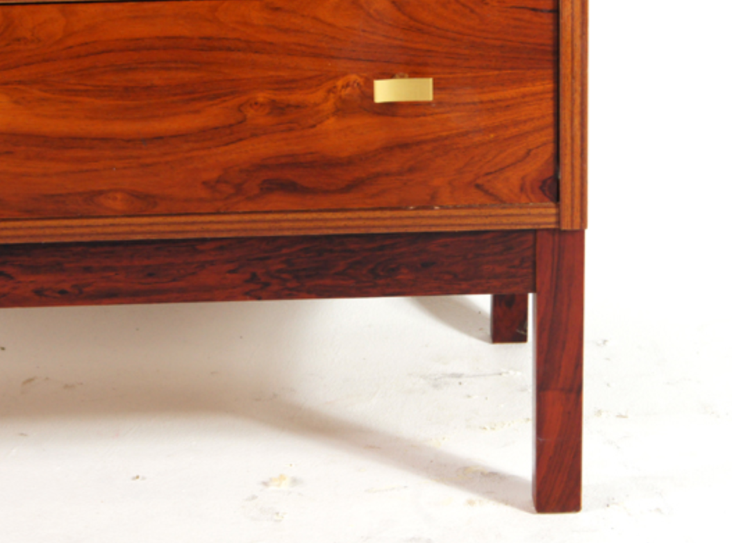 Commodity with 70s wall mirror set