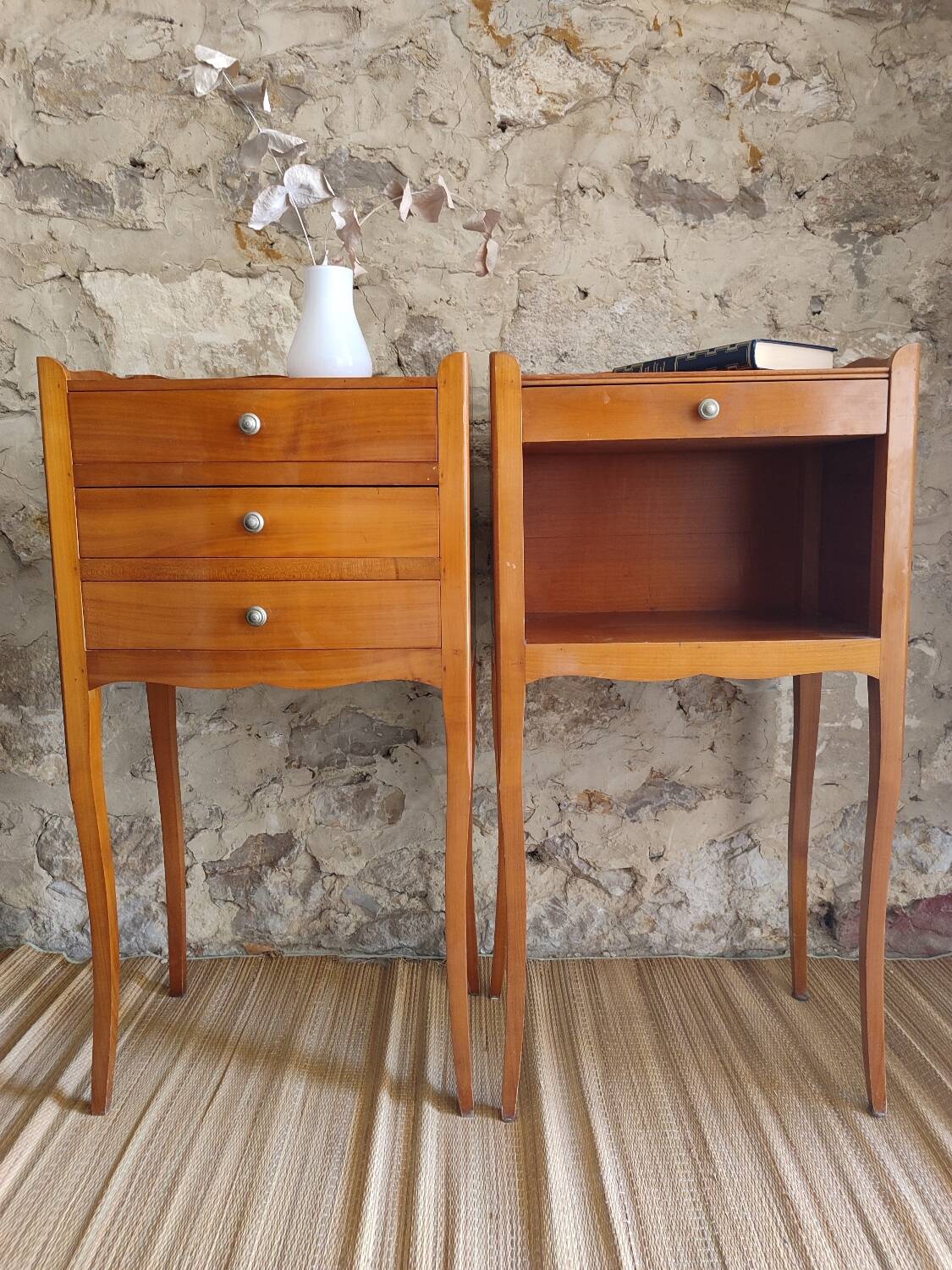 2 bedside tables
