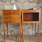 2 bedside tables