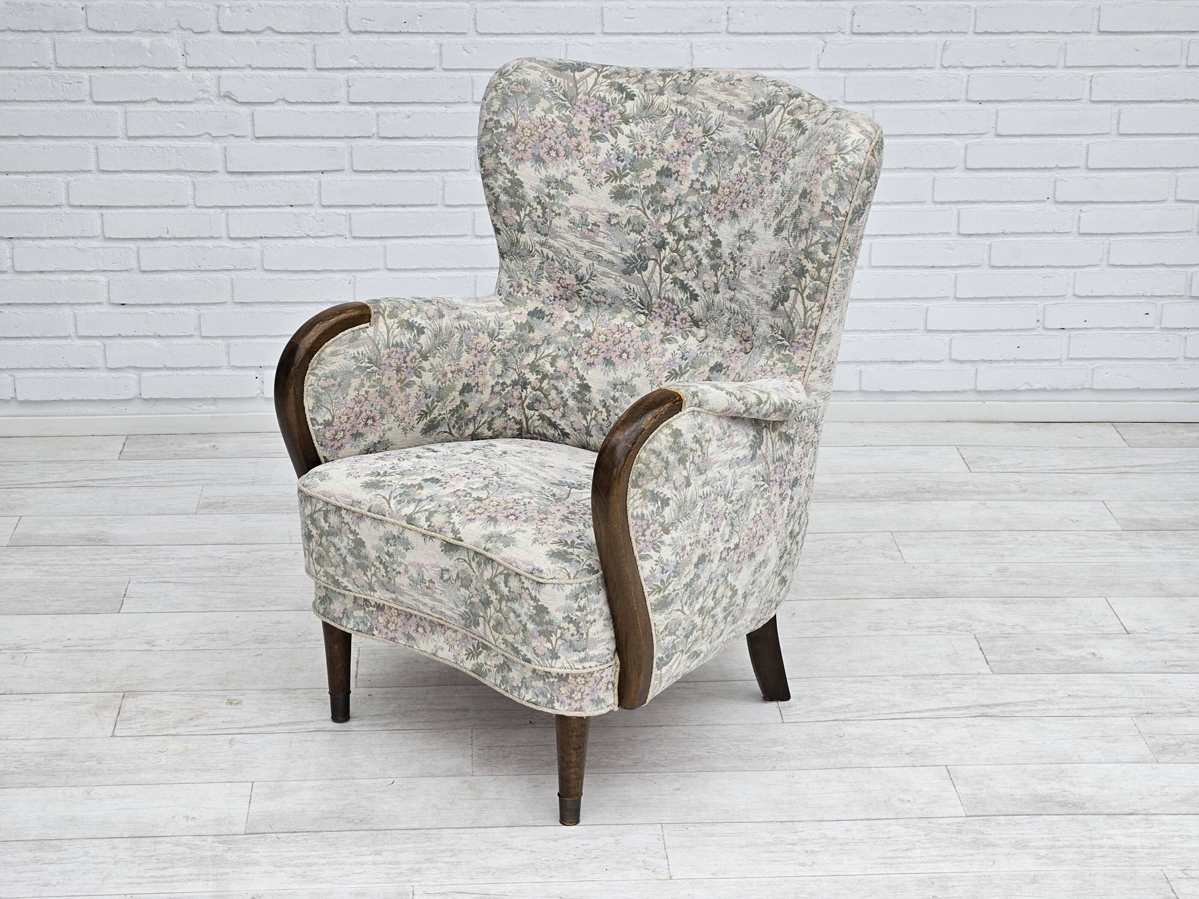 Fauteuil danois années 1955-60 en tissu fleuri multicolore