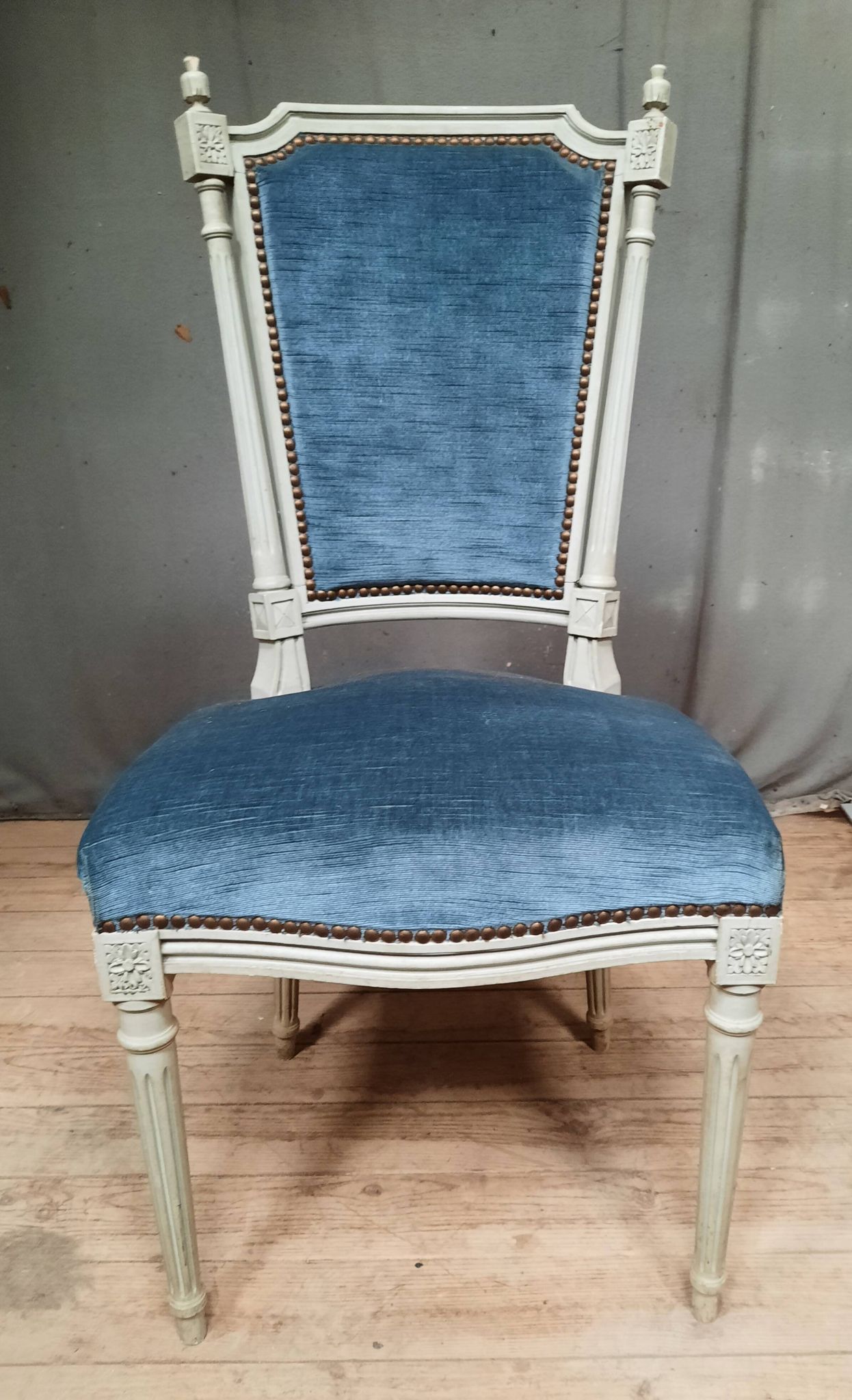 Chaise  tapissée style Louis XVI