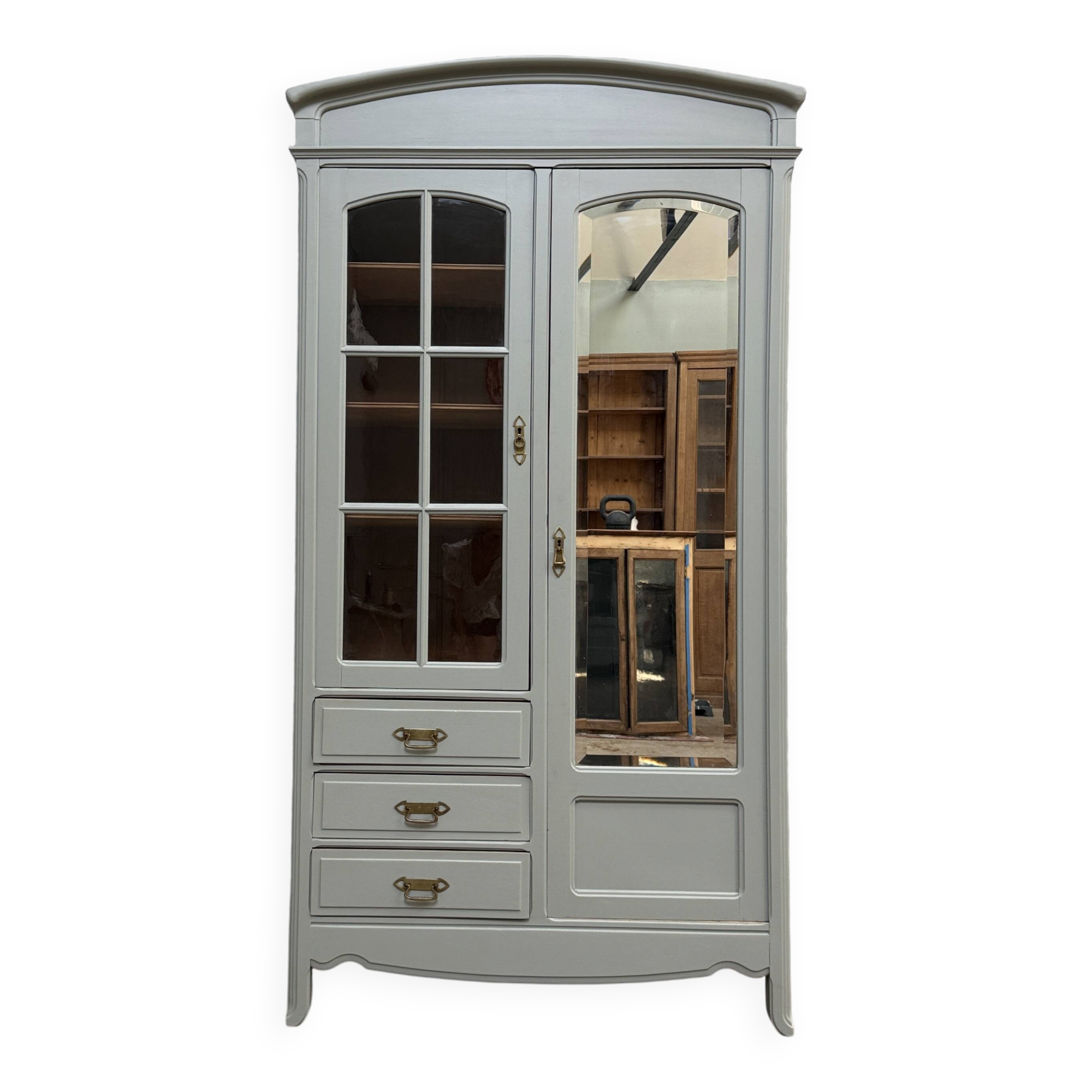 Large Art Nouveau wardrobe (renovated)