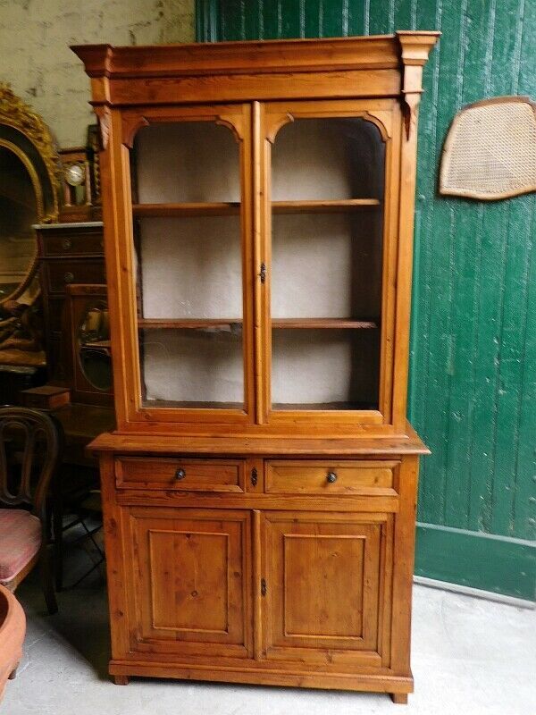 2-body buffet or 19th century fir museum
