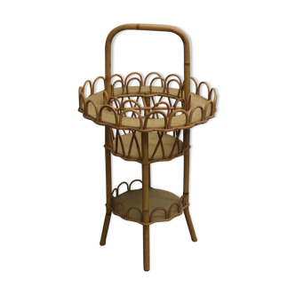 Portable bar stores rattan bottles