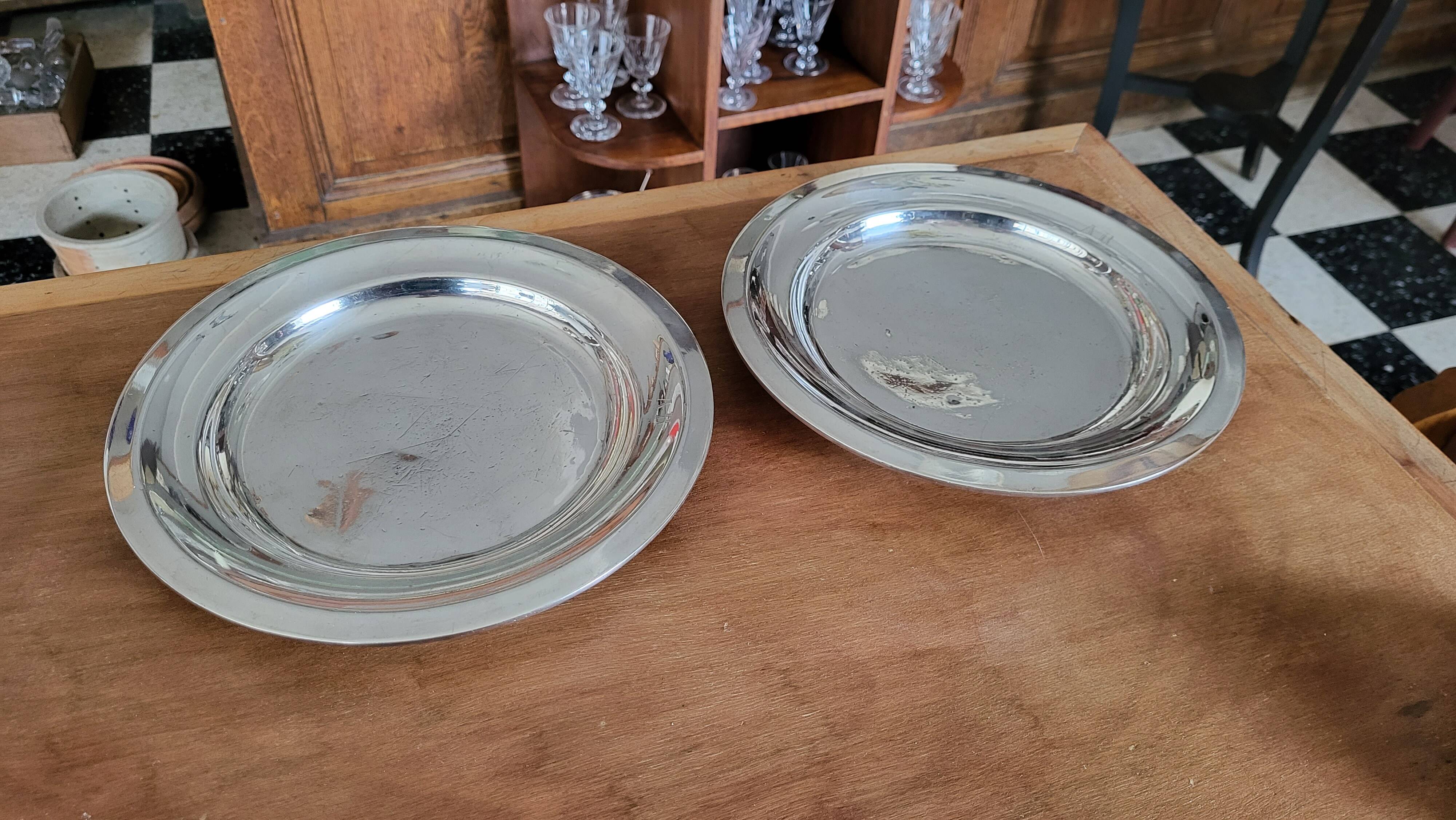 Plat en métal argenté  Christofle