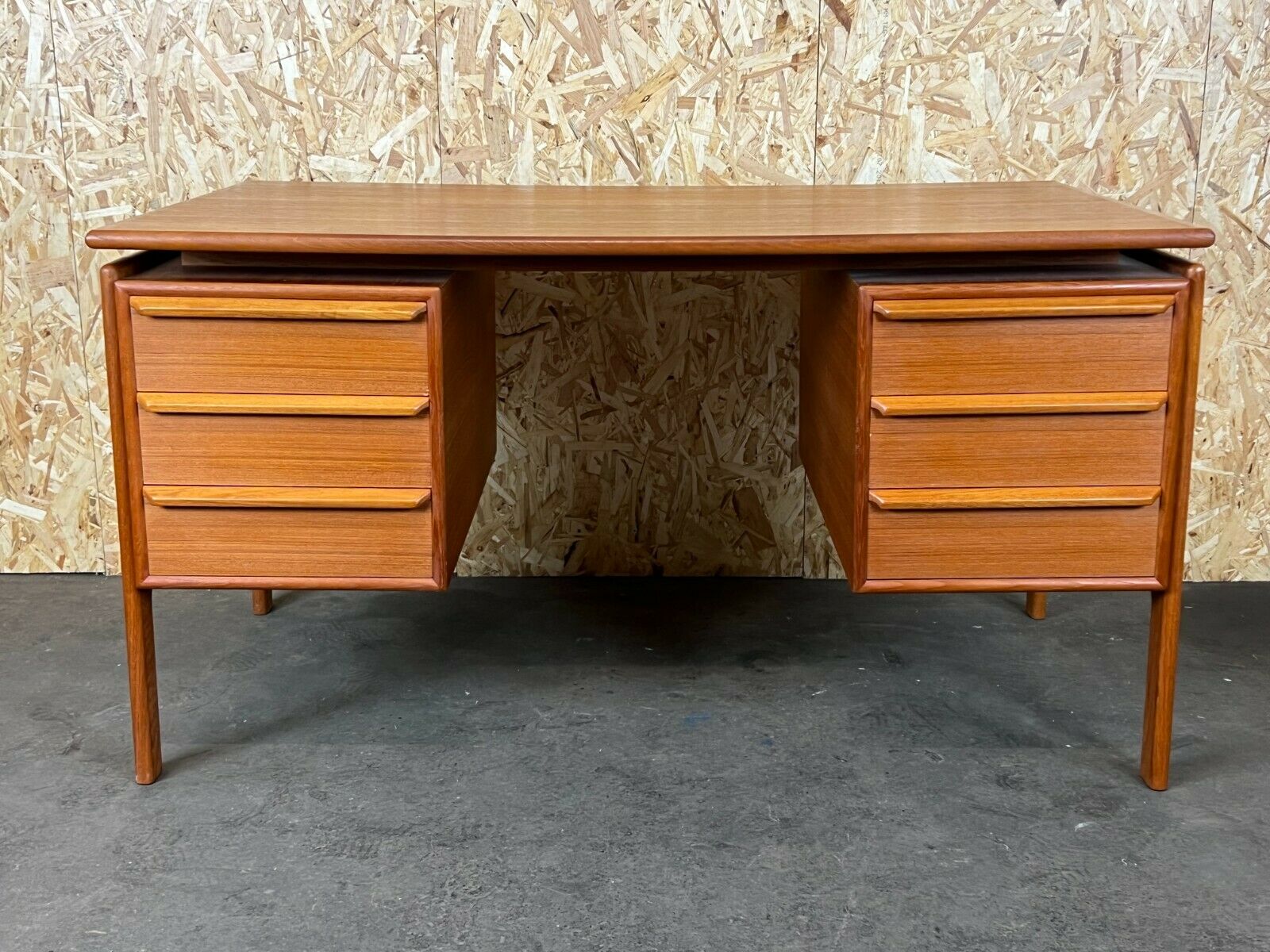 Bureau d’écriture en teck par GV Gaasvig pour GV Møbler 60/70