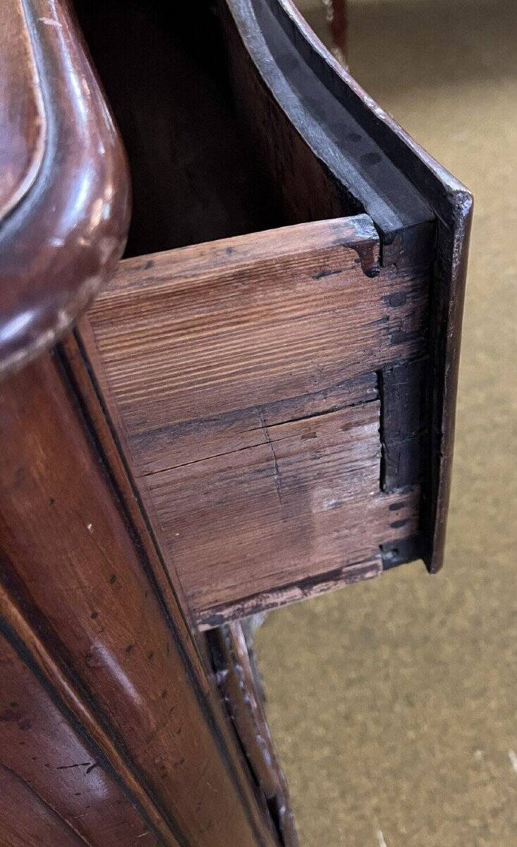 Curved Lyonnaise chest of drawers Louis XV period in solid walnut circa 1750