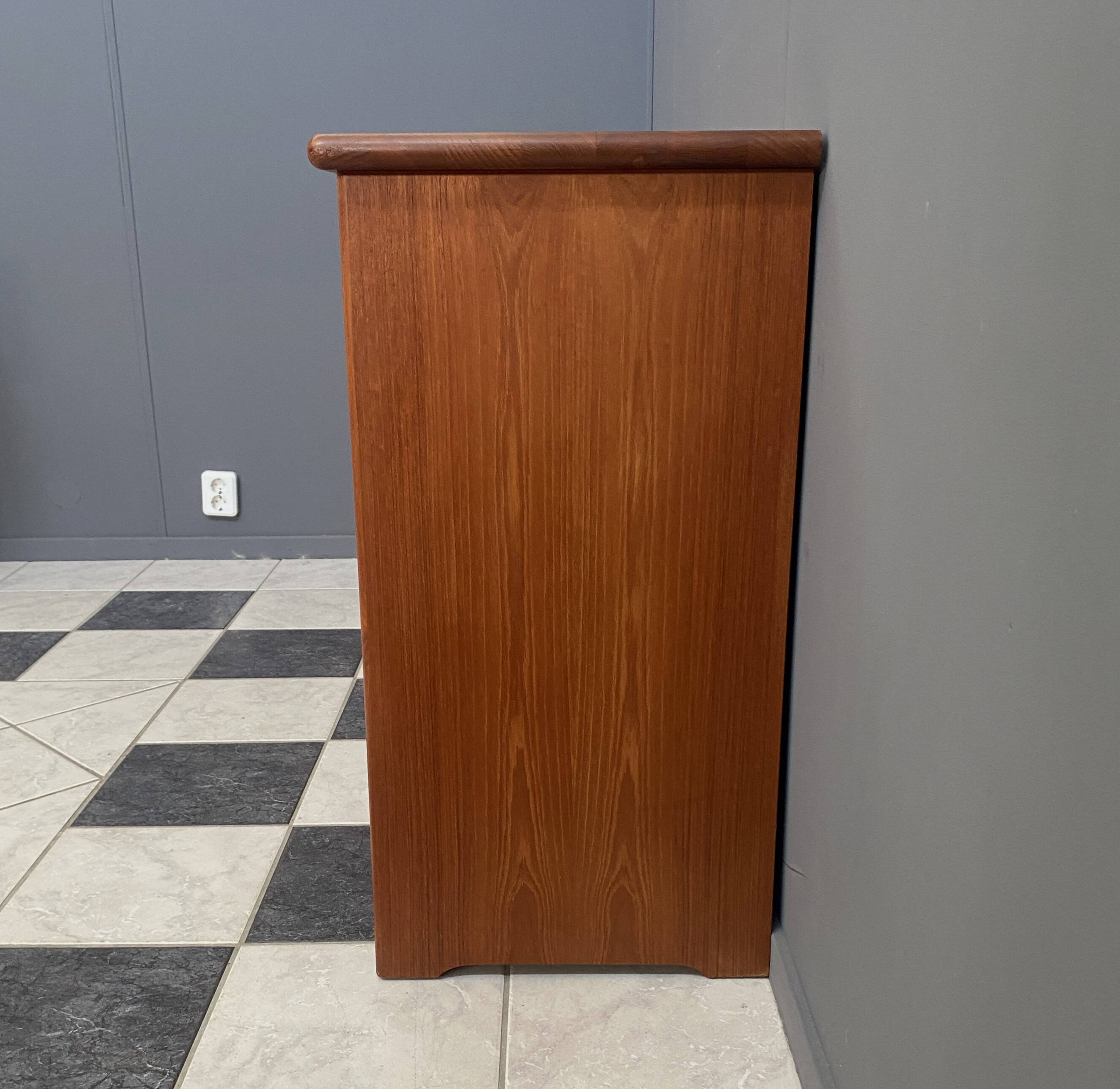 Teak sideboard by Dyrlund Denmark