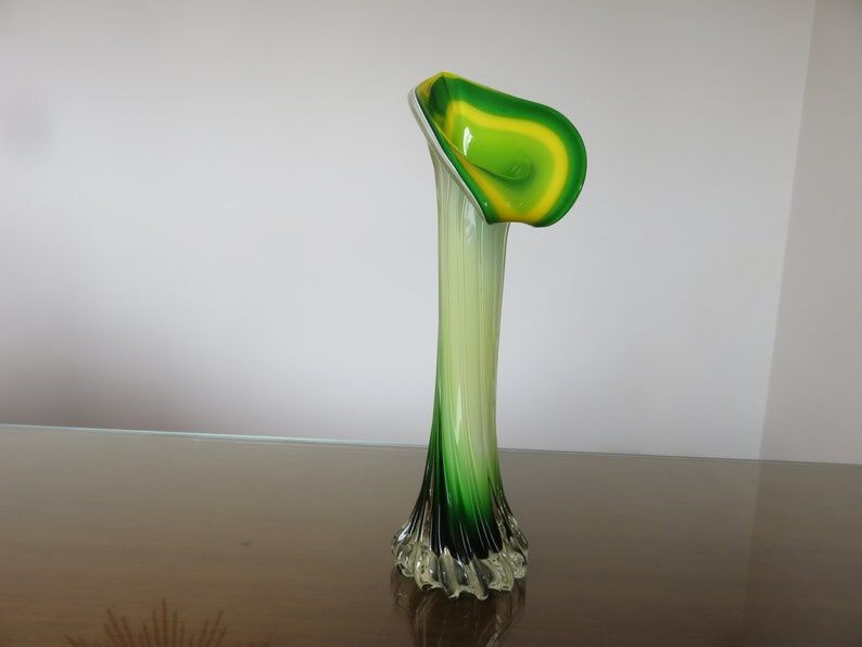 Vase soliflore arum in Murano glass yellow and green 60s 70s