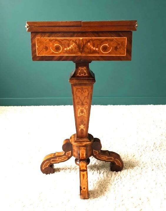 Gueridon / game table