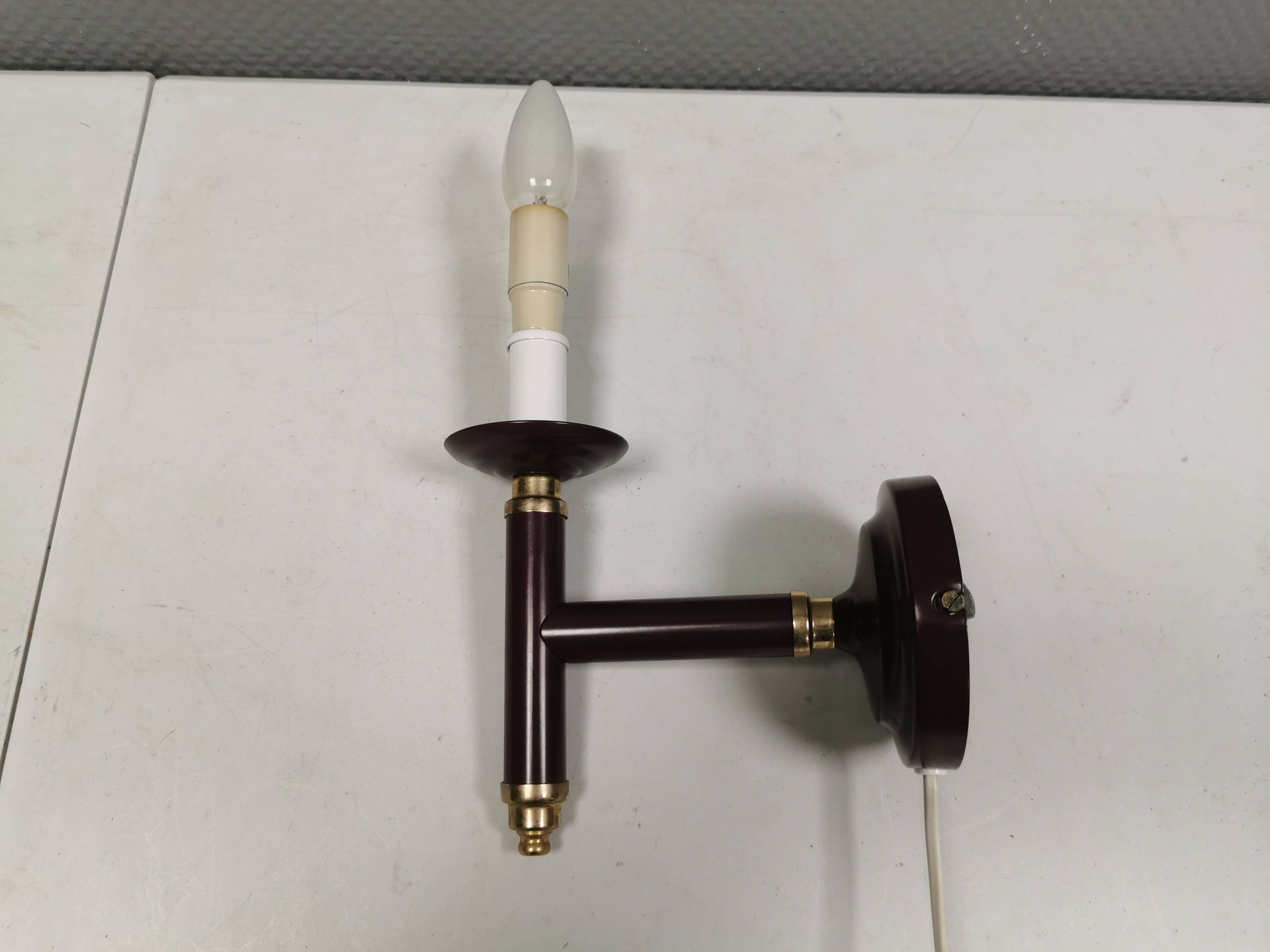 Wall lamp from Swedish Belid 1990s, in a beautiful aubergine purple colour.