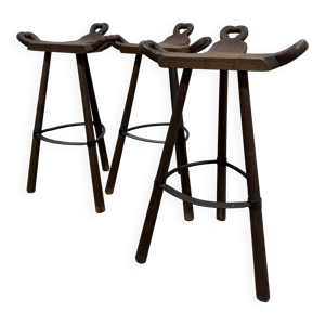 3 tabourets hats brutalistes