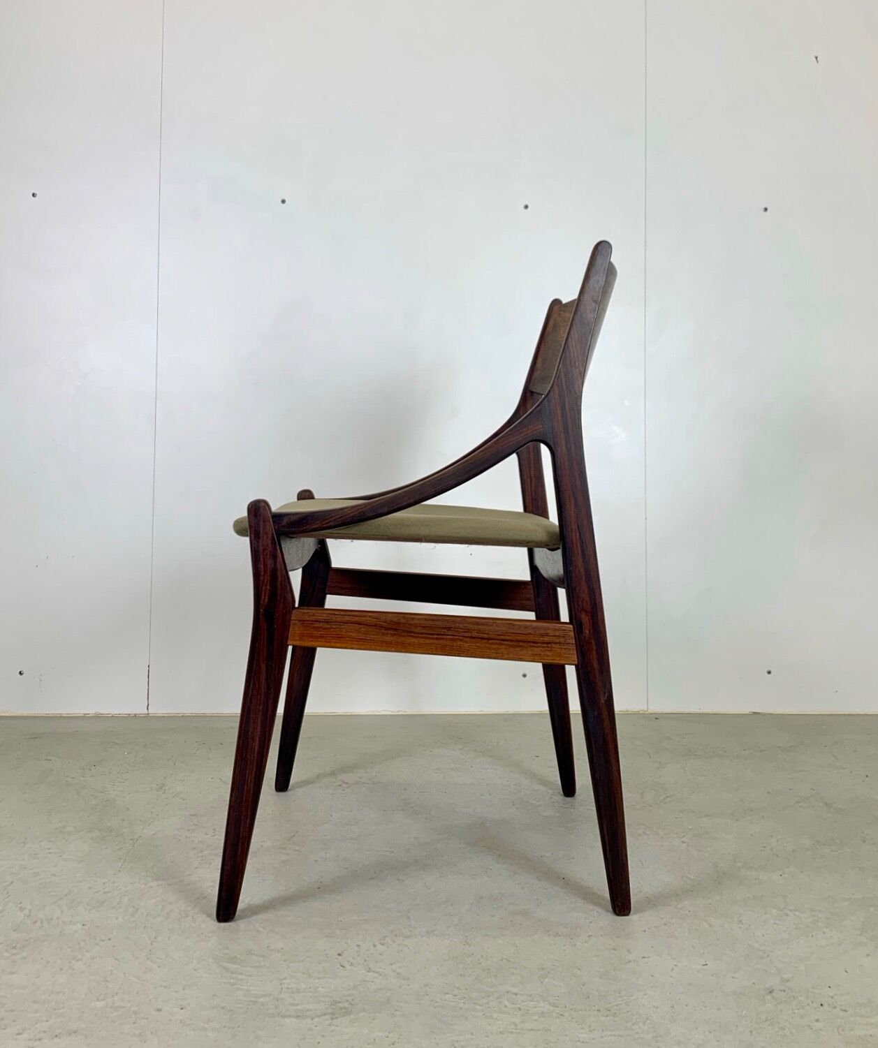 Set table and chairs in palisander