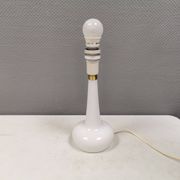 Lampe de table Le Klint, verre opalin blanc laiteux, dessus en laiton, modèle 311
