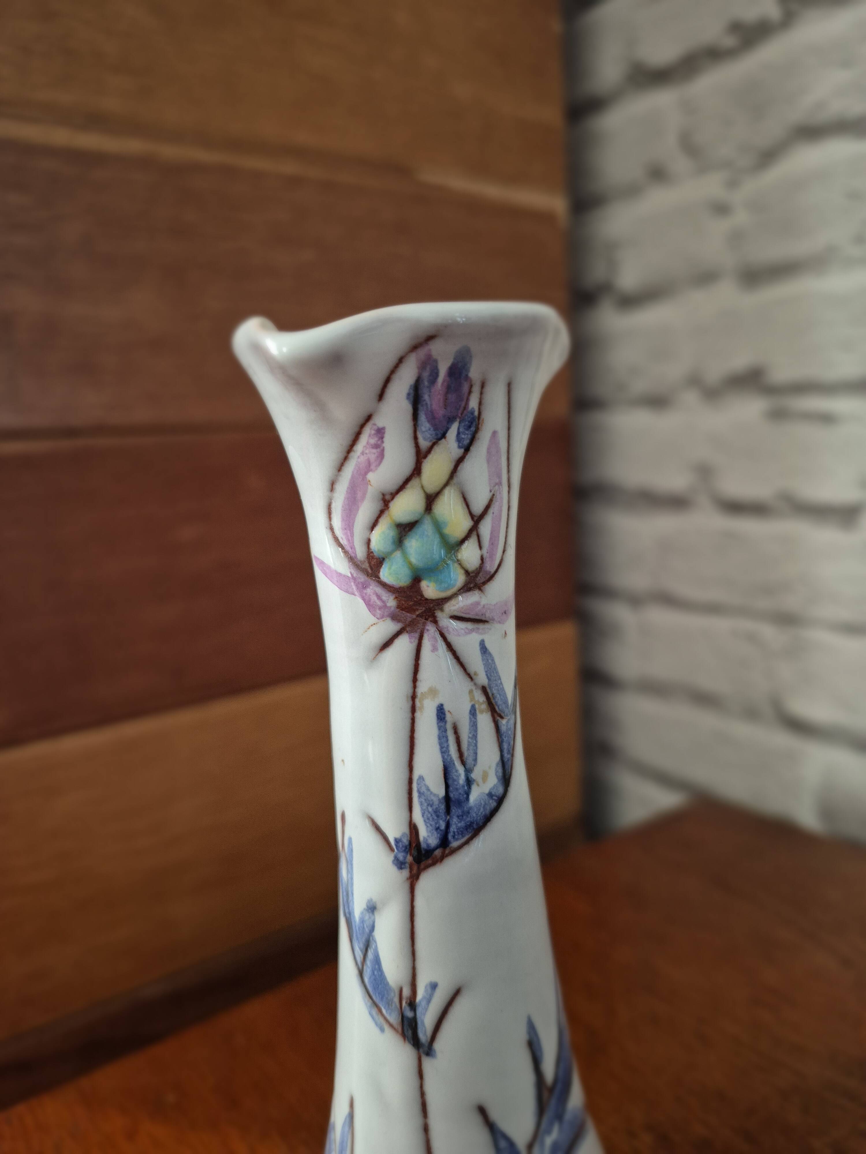 Vintage 60s thistle vase