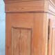 Mountain wardrobe chalet in pine from the 19th century