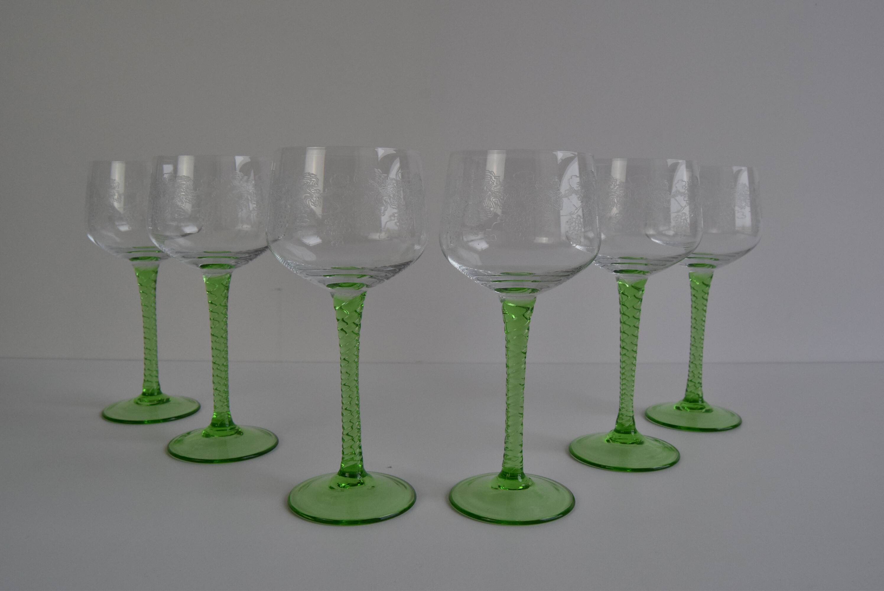 Set of six vintage stemmed glasses, 1960s.