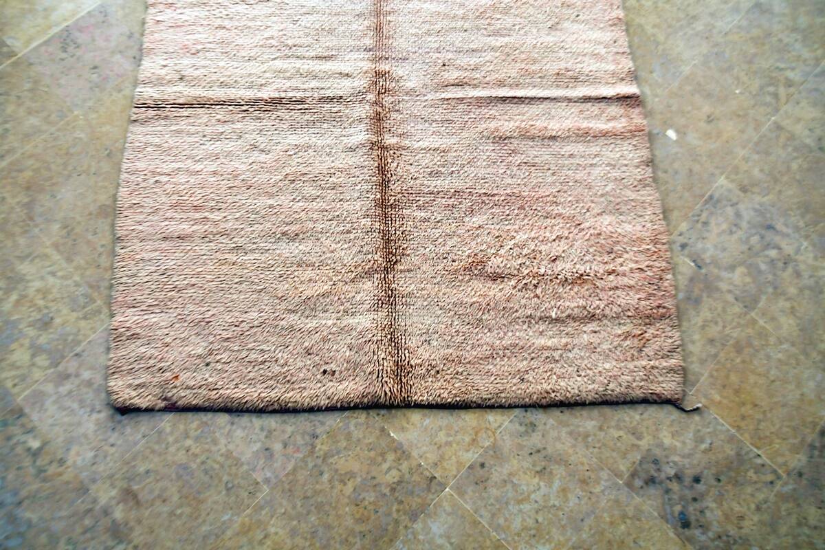 Tapis berbère marocain Beni Mguild vintage 197 x 154 cm
