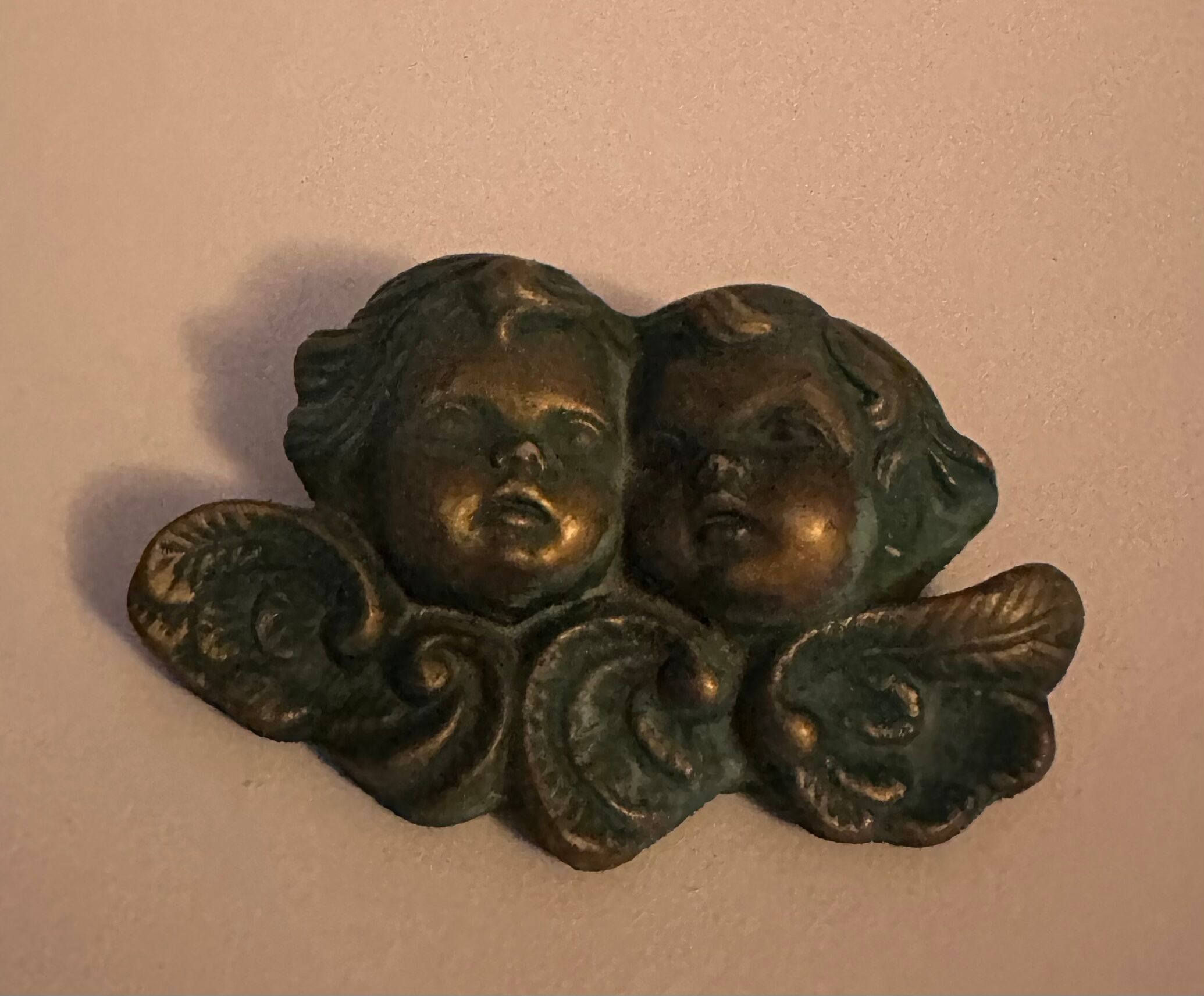 Wall decoration two angels