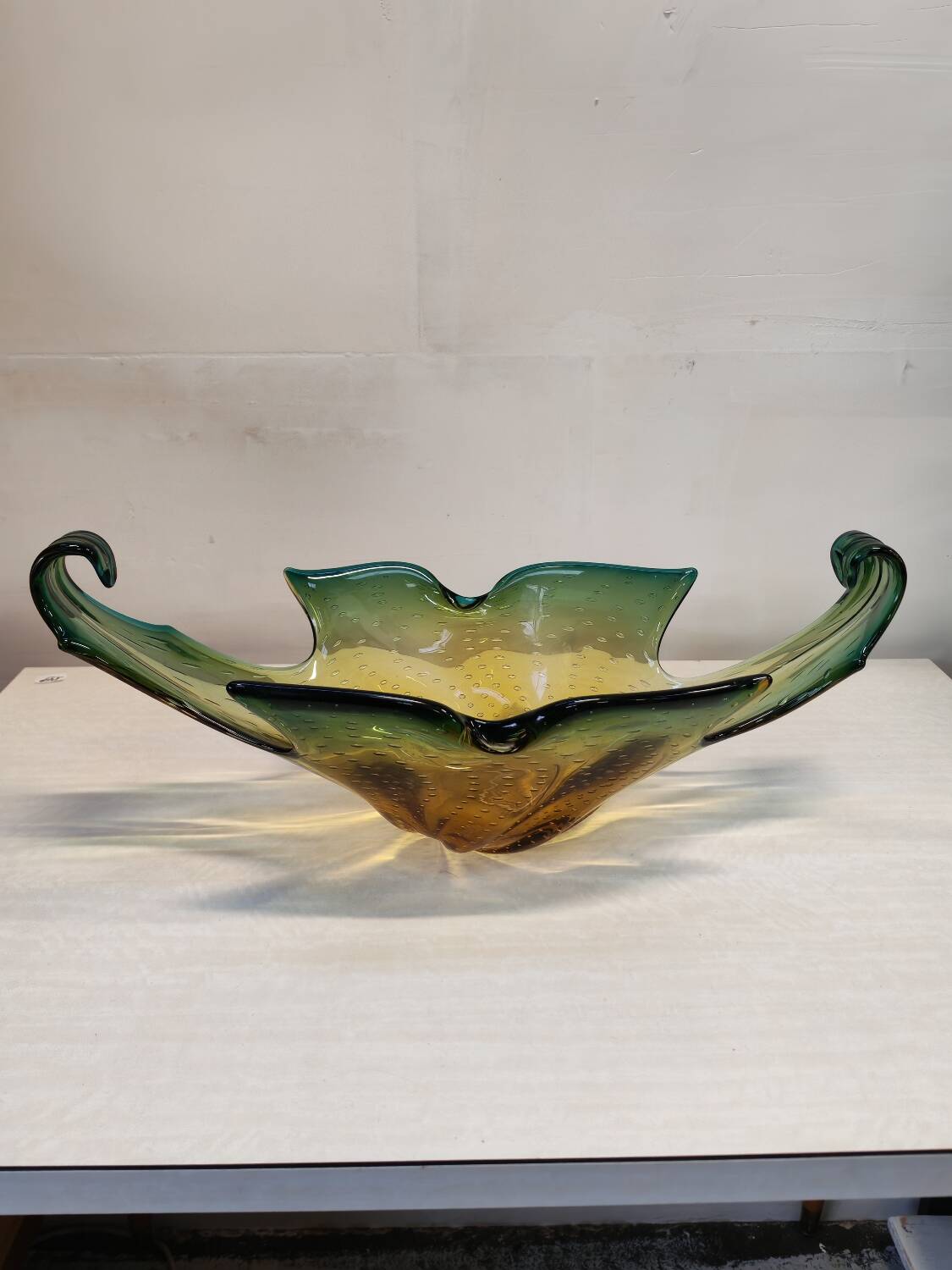Stunning and Large Murano Glass Bowl/Centerpiece