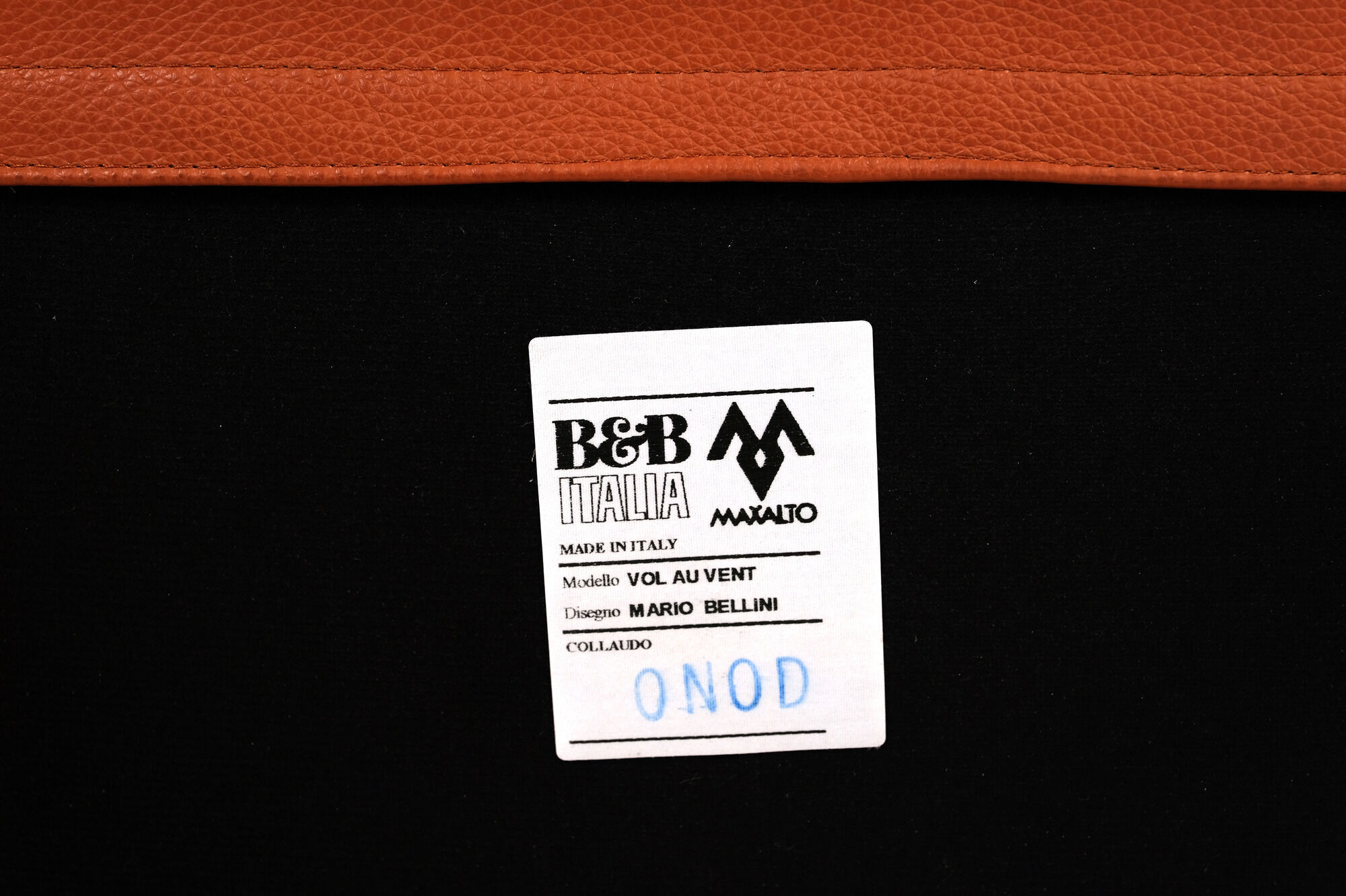 Lot of 8 leather chairs by Mario Bellini for B&B Italia