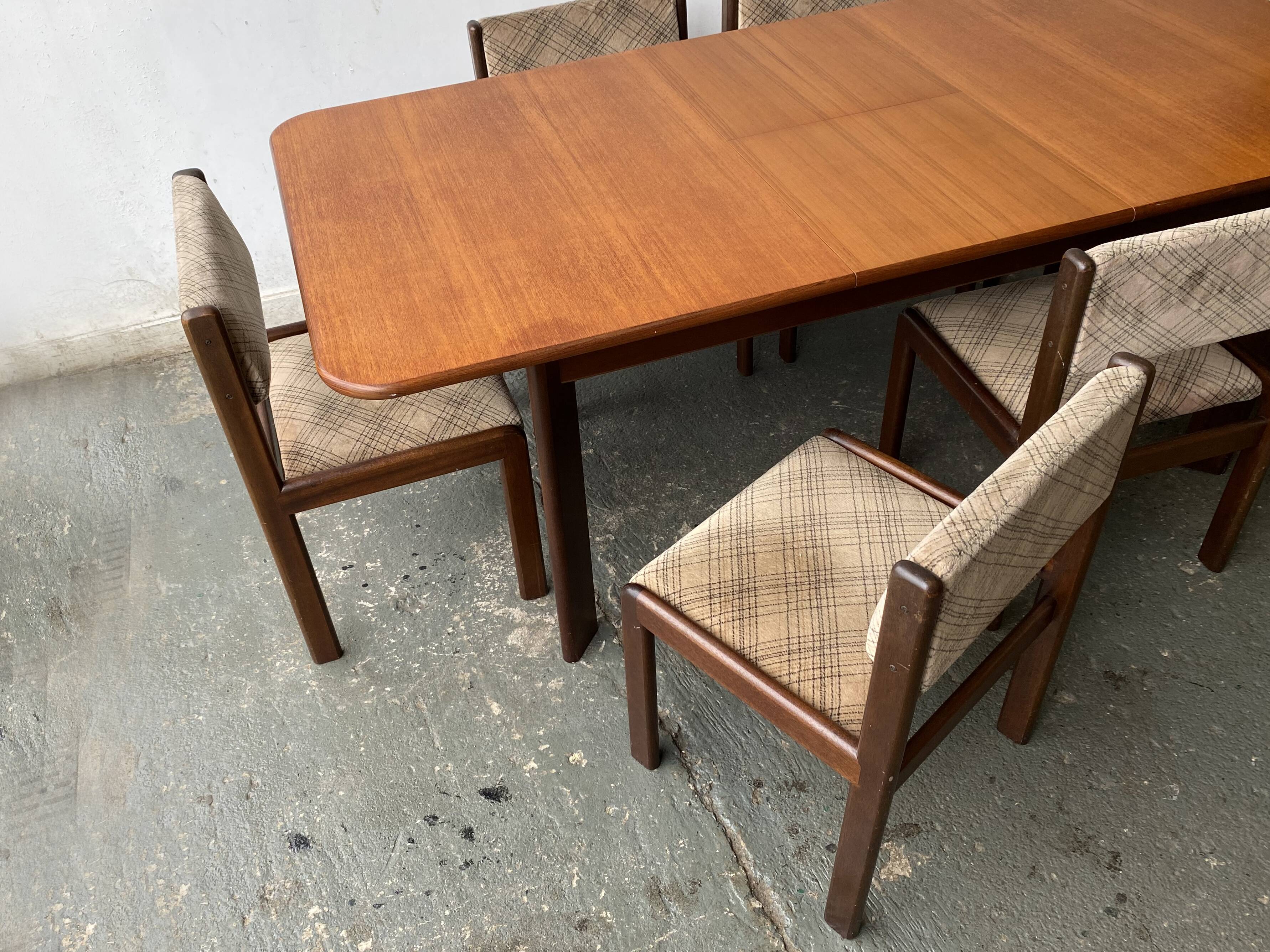 1960’s mid century G Plan dining table with 6 matching dining chairs