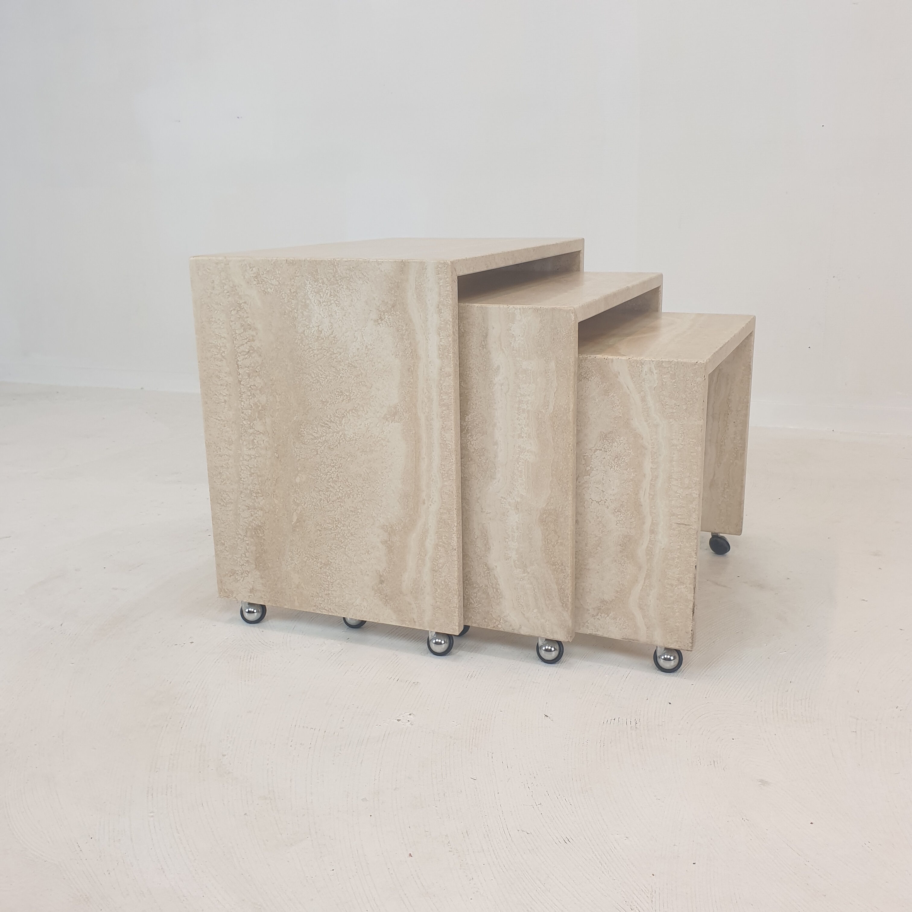 Set of 3 Italian Travertine Nesting Tables, 1980s