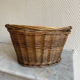 Small wicker basket