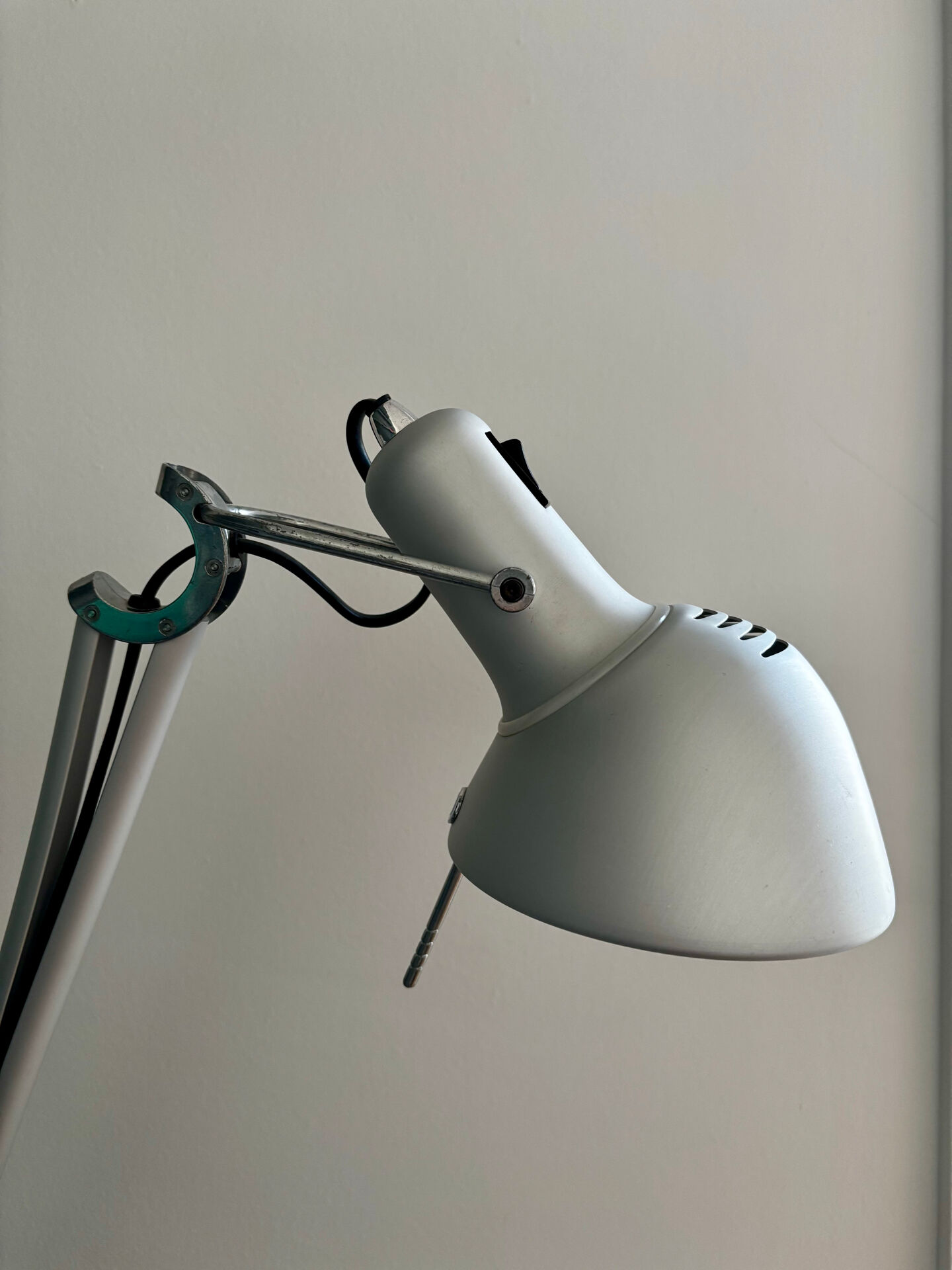 Lumina desk lamp