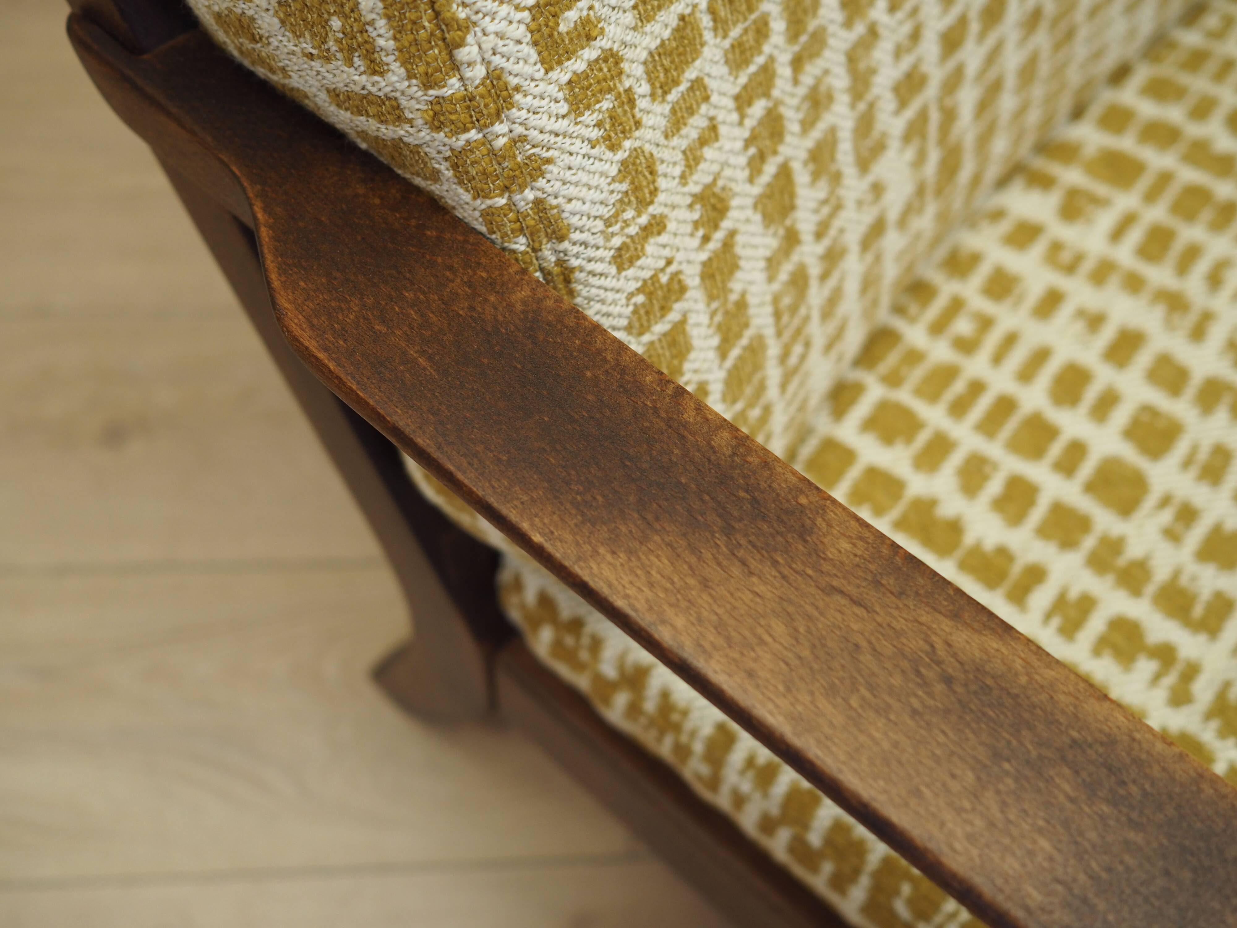 Fauteuil en hêtre, design danois, années 1970, production : Danemark