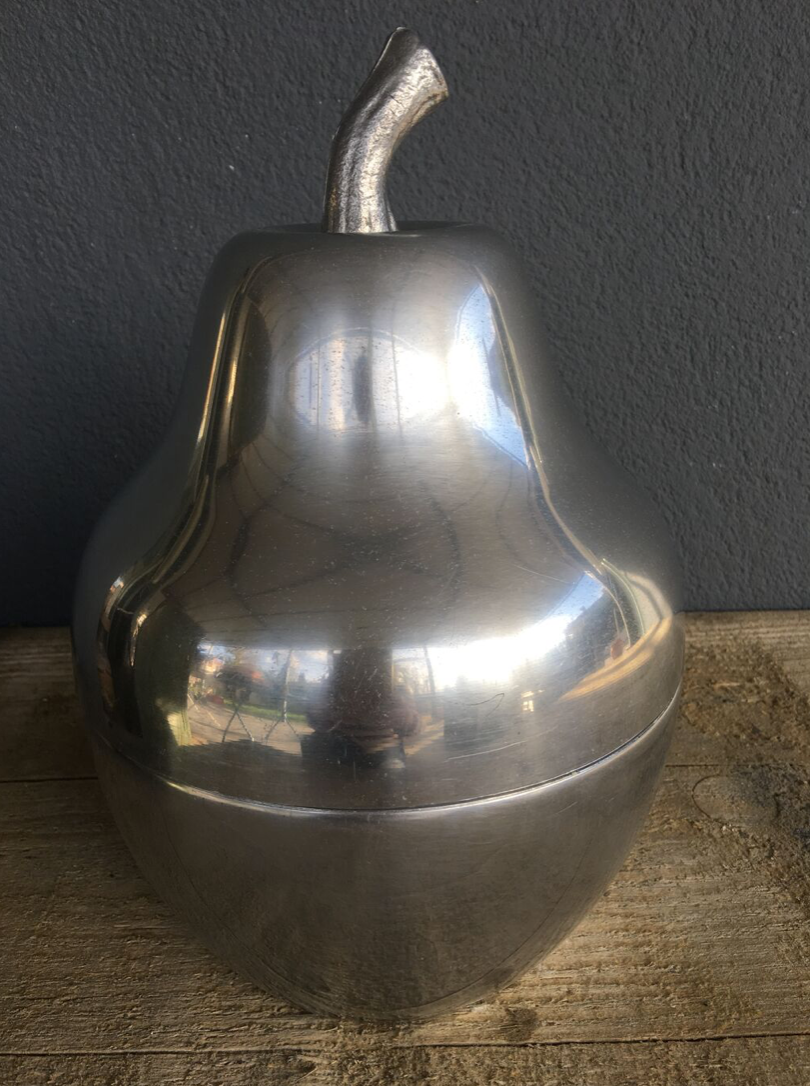 Ice bucket pear circa 1970