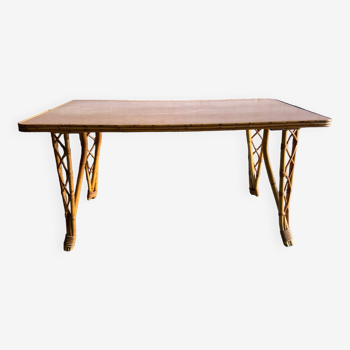 Rattan table