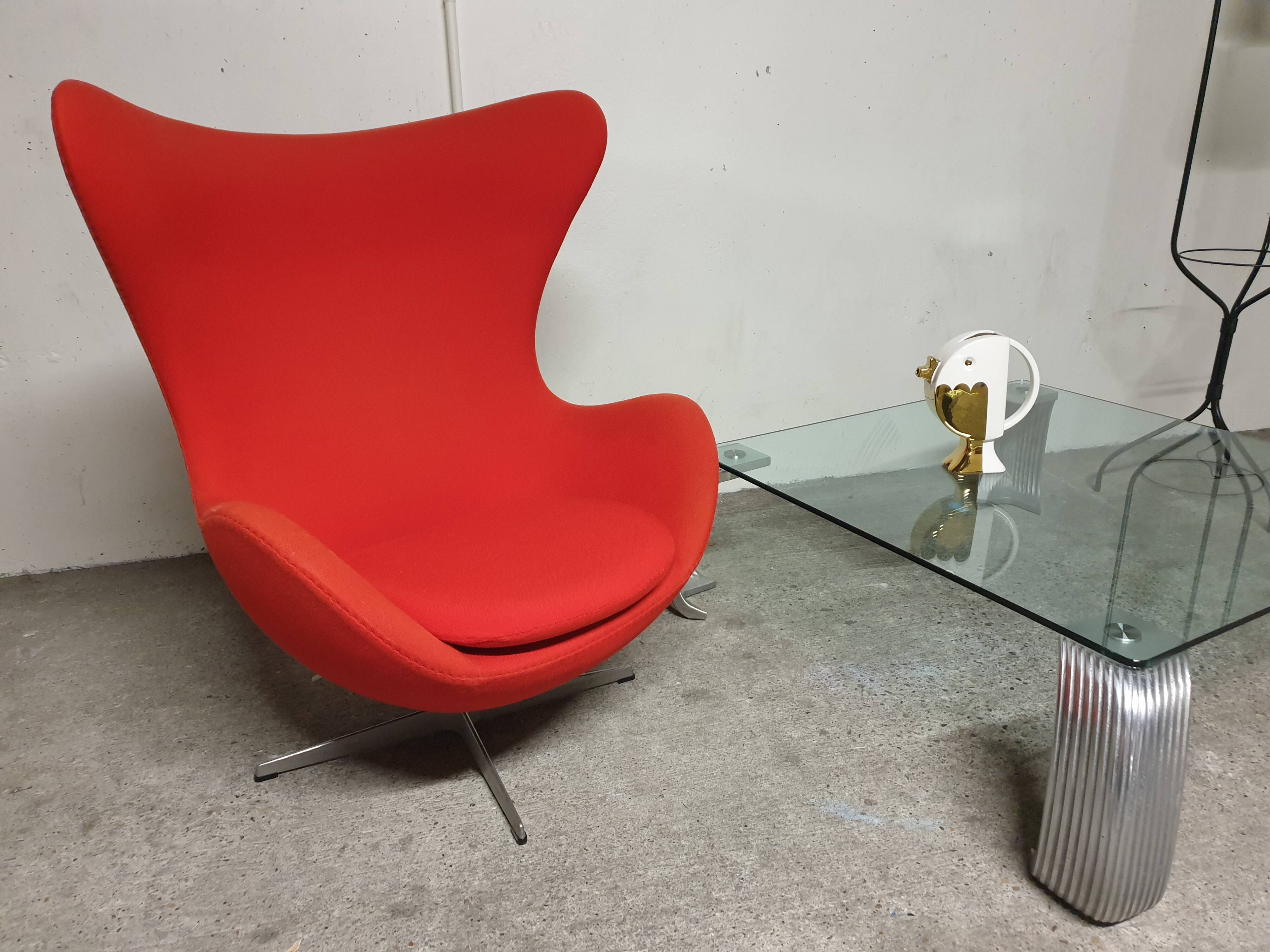 Scandinavian Egg Chair Arne Jacobsen for Fritz Hansen Mid-Century