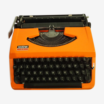 Typewriter orange brother 210