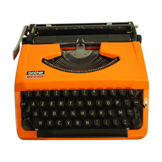 Typewriter orange brother 210