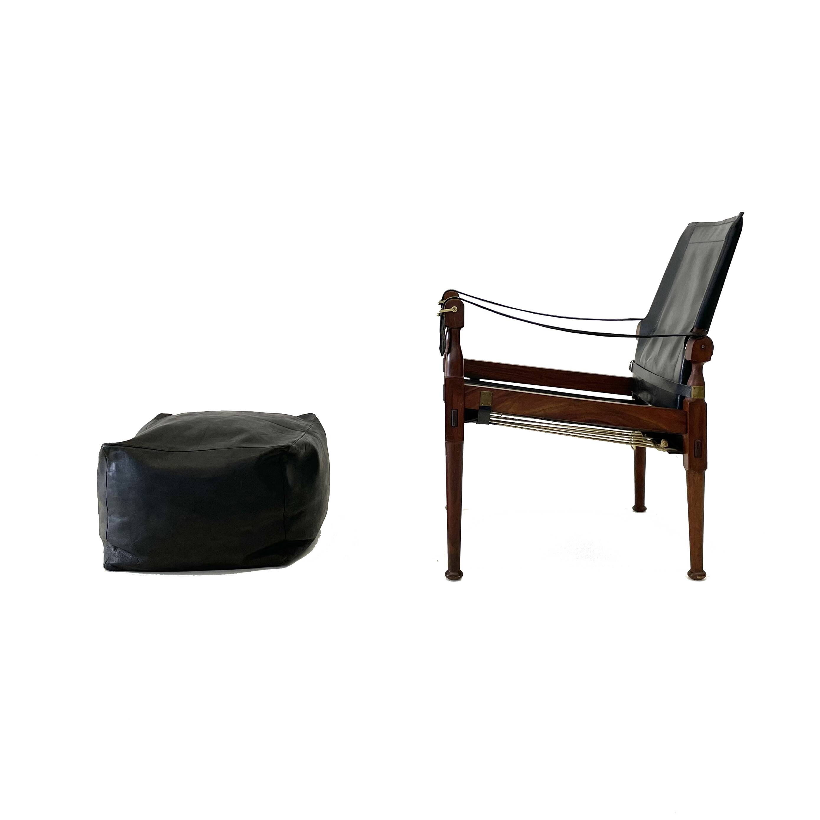 Chaises Safaria de M Hayat & Brothers