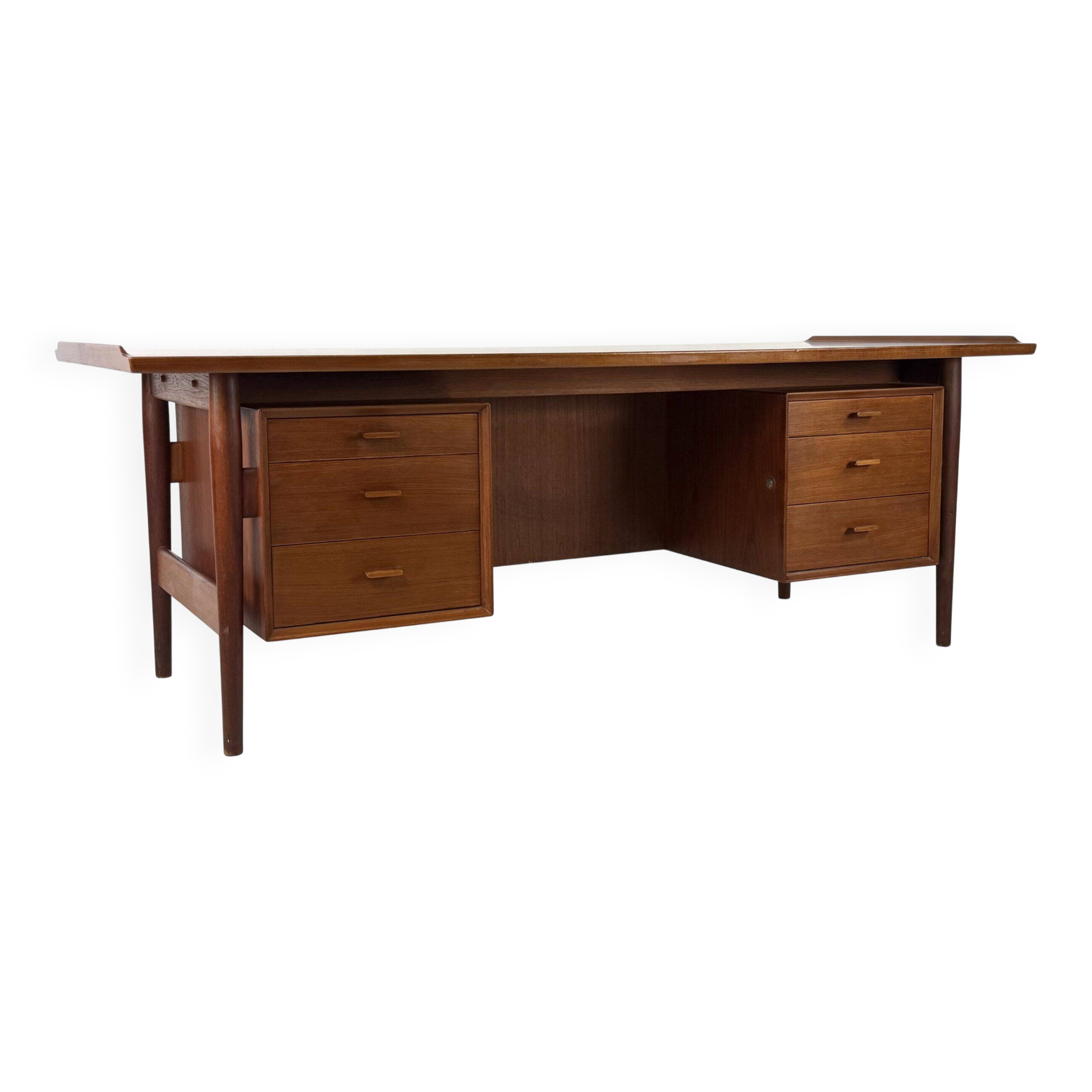 Director's desk model 207 by Arne Vodder for Sibast – 1960s