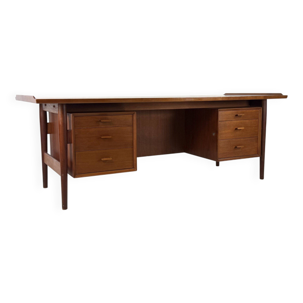 Bureau de direction modèle 207 par Arne Vodder pour Sibast – 1960