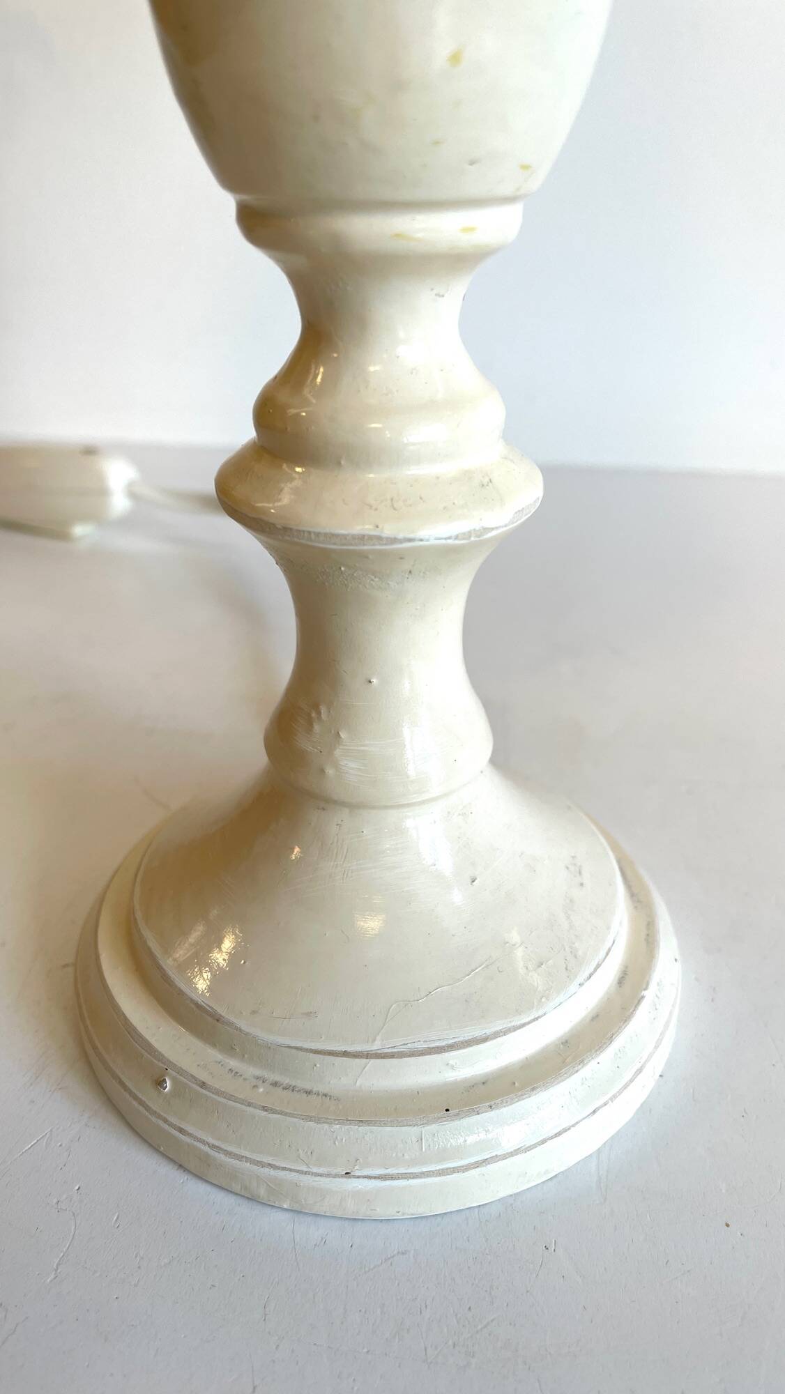 Vintage White-Cream Lacquered WOOD LAMP