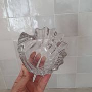 Shell-shaped glass pocket tray