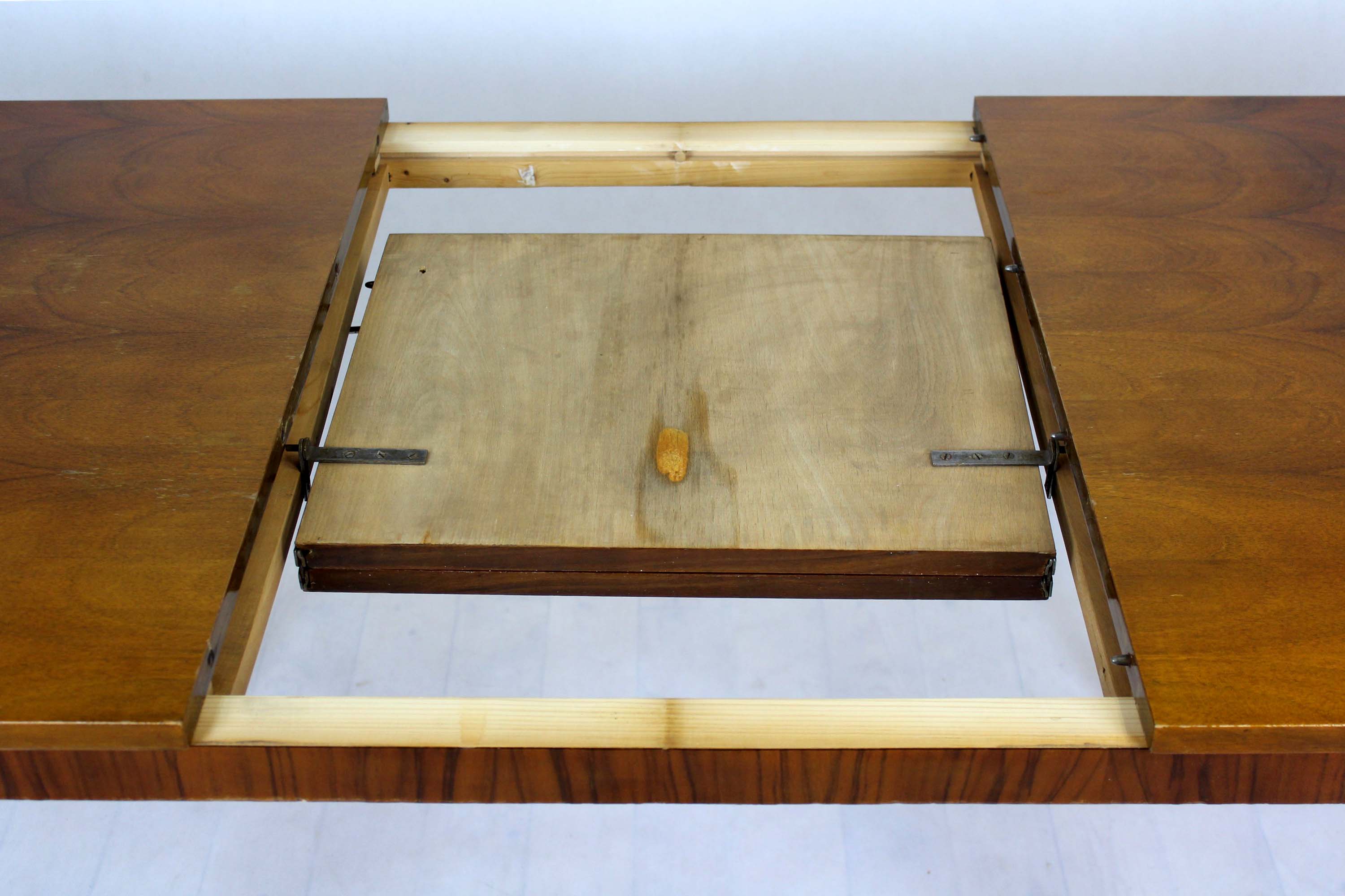 Table à manger à rallonge en noyer de Mier, années 1950