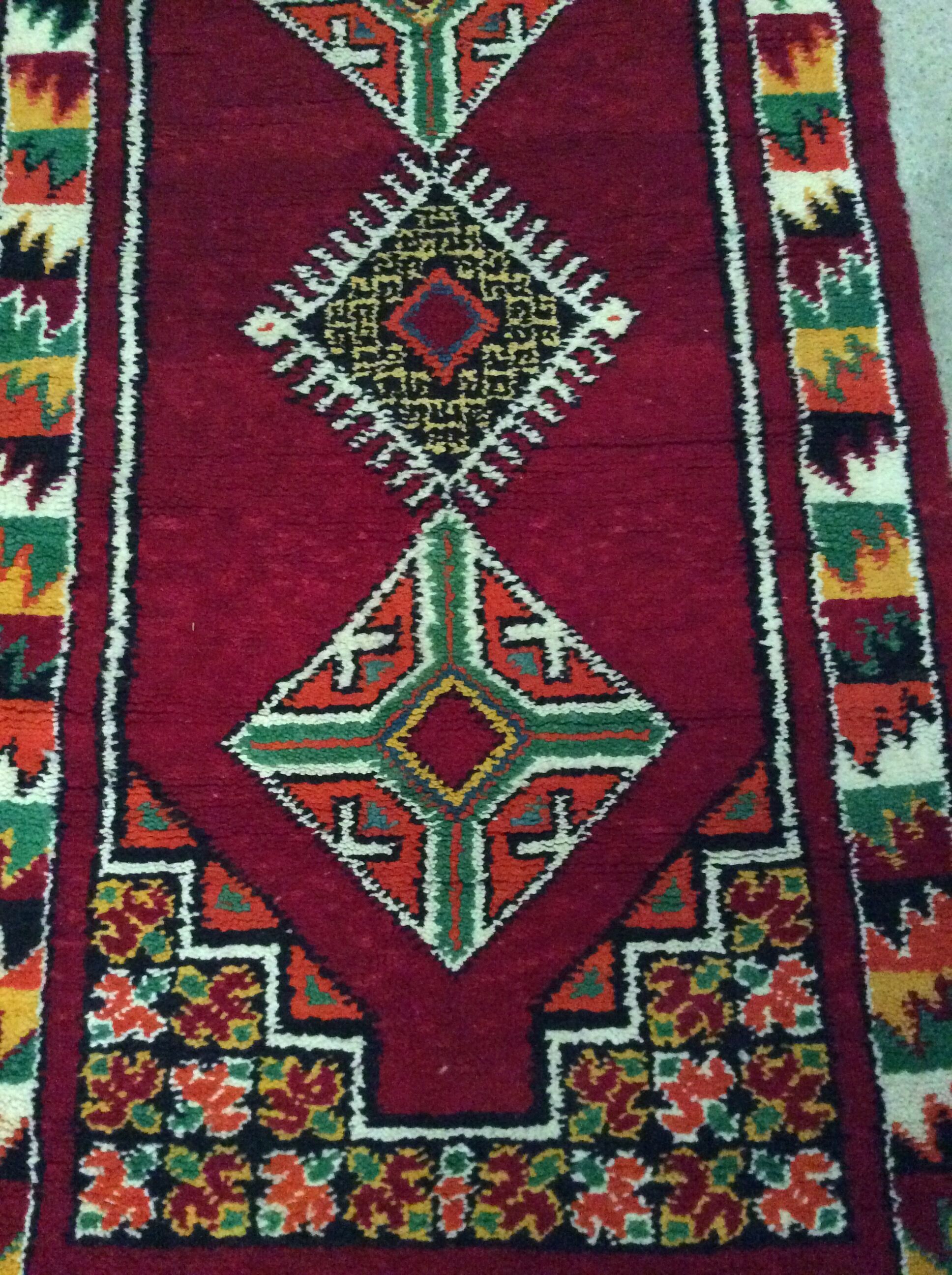 Vintage ethnic berber carpet 172x87cm